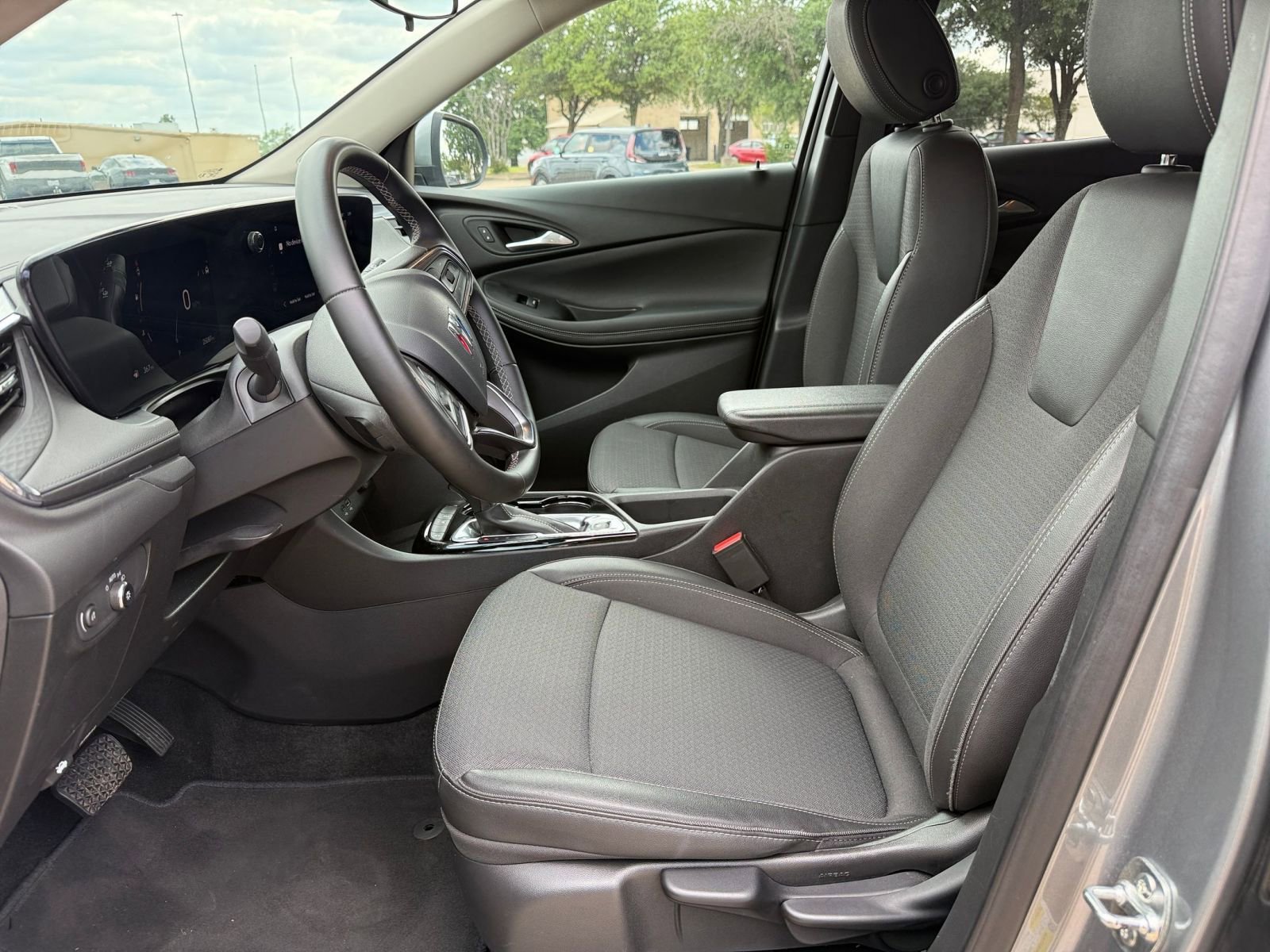 Thumbnail: 2025 Buick Encore GX - 28
