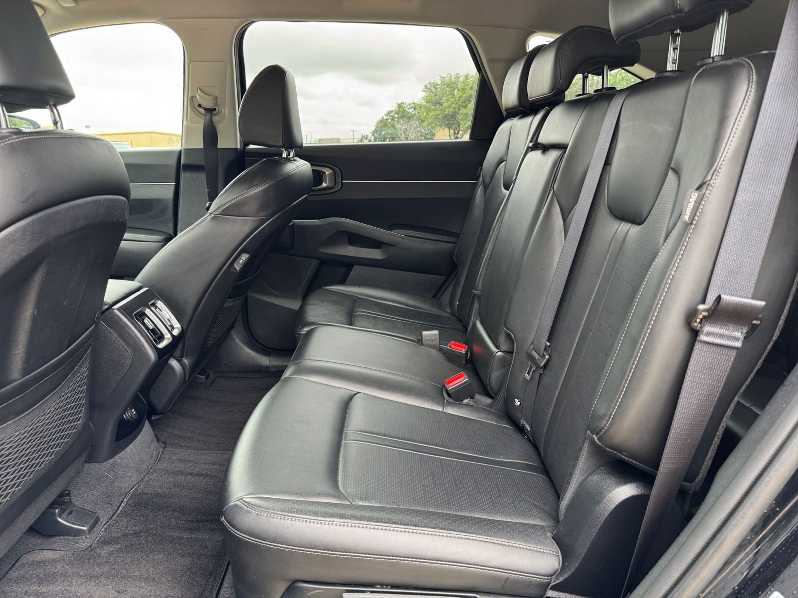 2024 Kia Sorento S 26