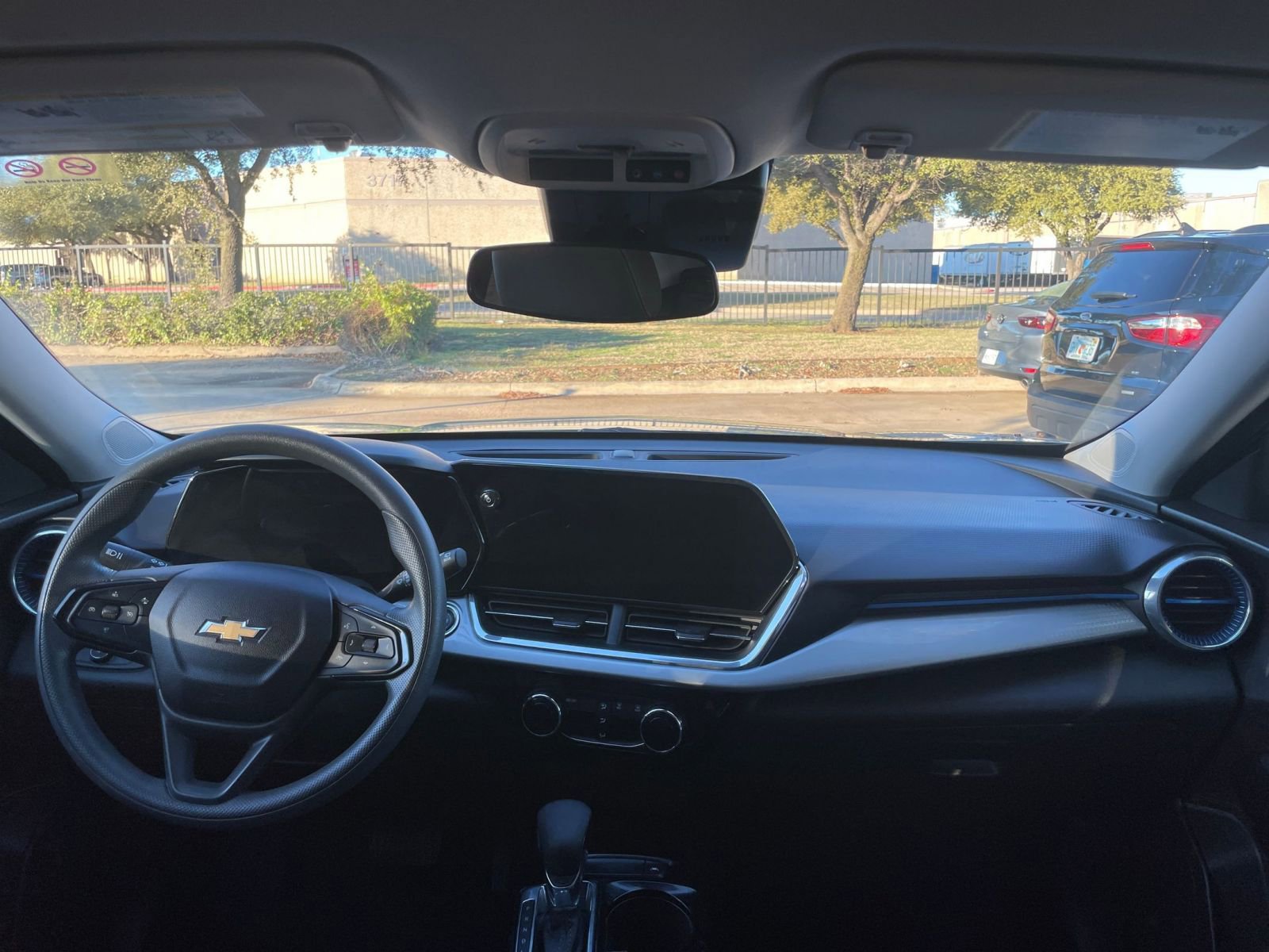 Thumbnail: 2025 Chevrolet Trax - 33