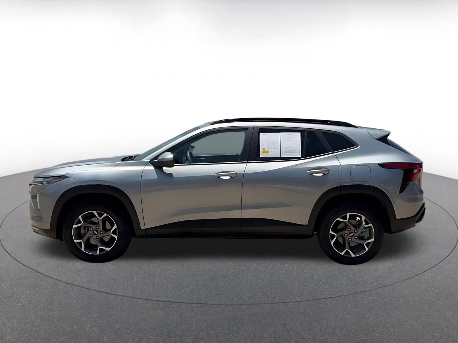 Thumbnail: 2025 Chevrolet Trax - 9