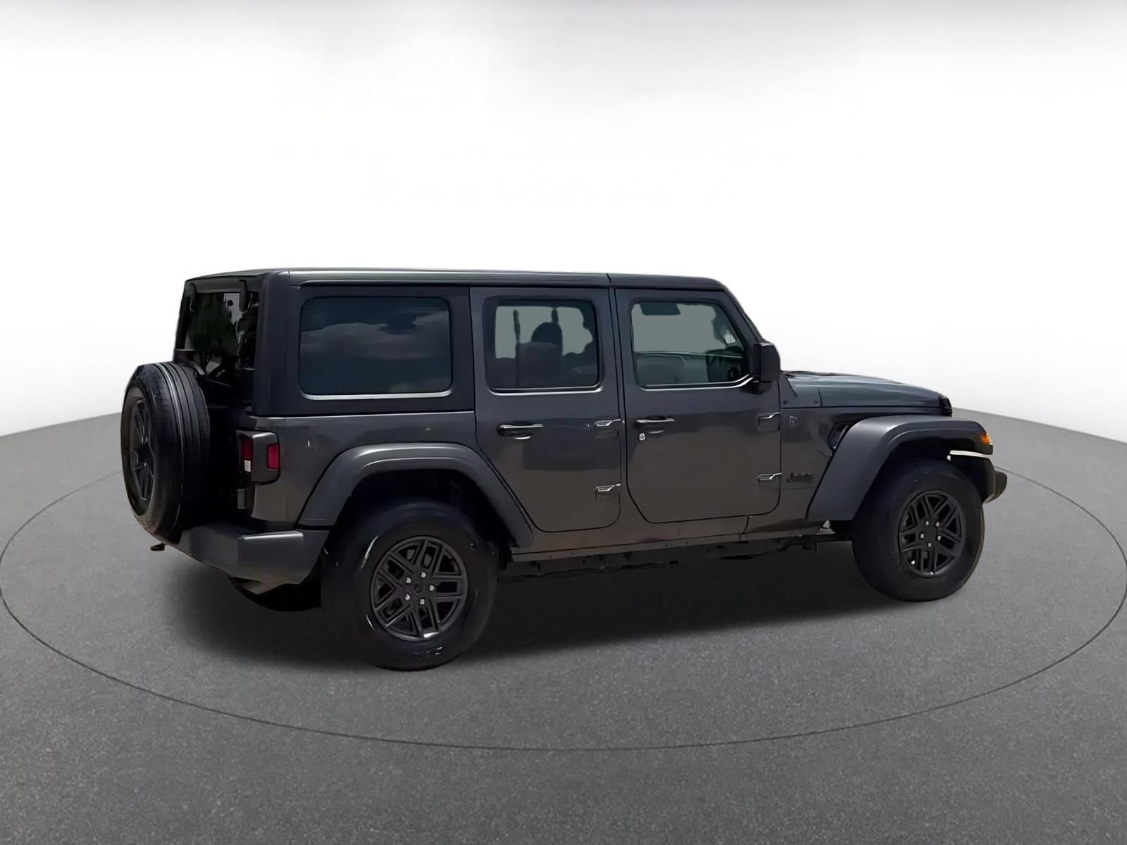 Thumbnail: 2025 Jeep Wrangler - 15