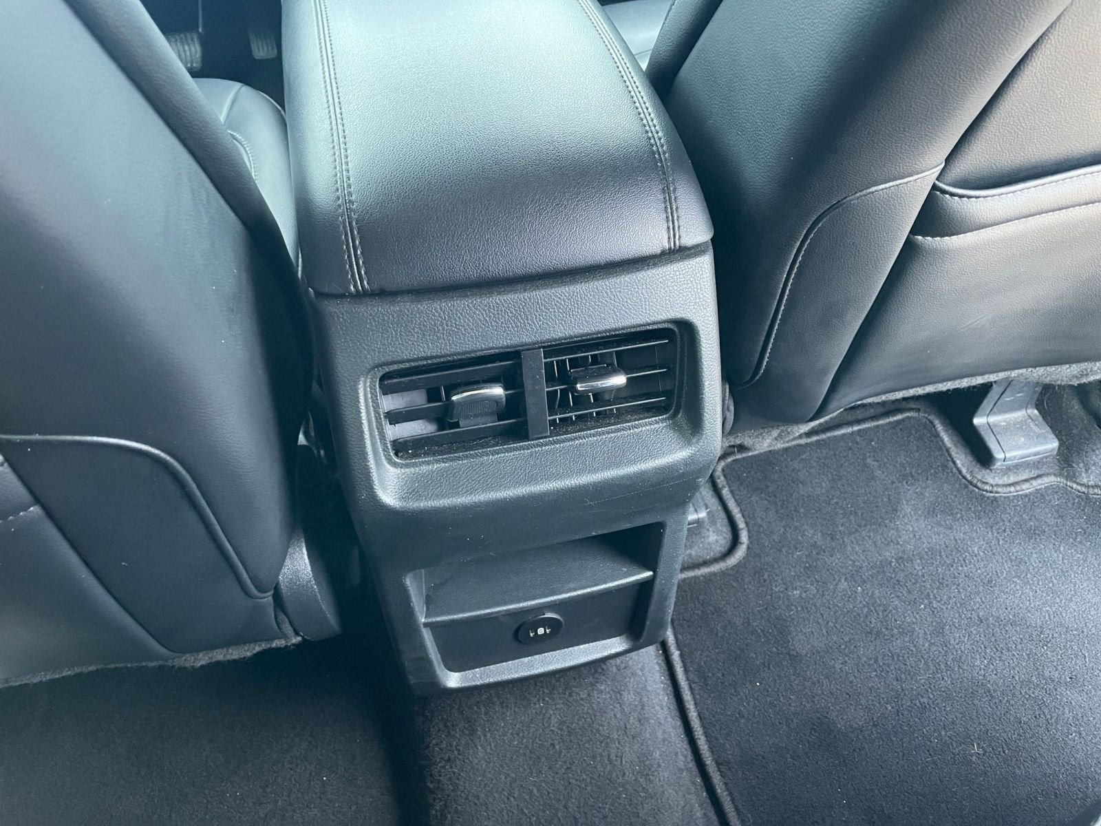 Thumbnail: 2024 Ford Edge - 25