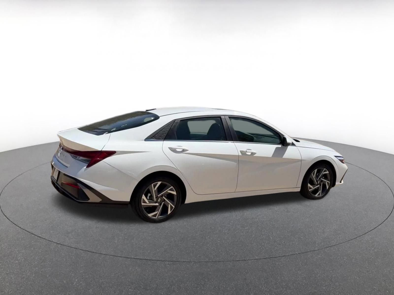 Thumbnail: 2025 Hyundai Elantra - 14