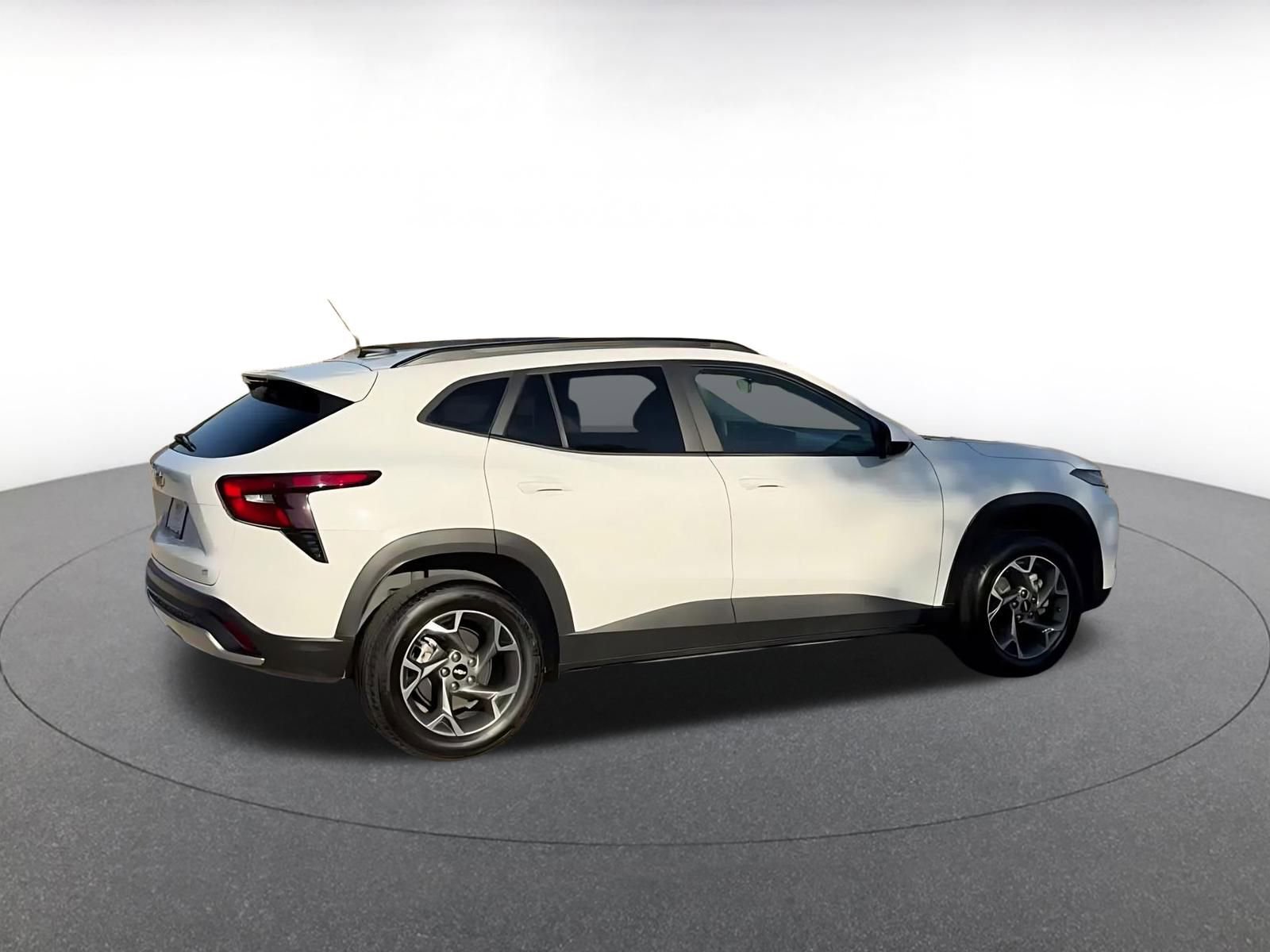 Thumbnail: 2025 Chevrolet Trax - 14