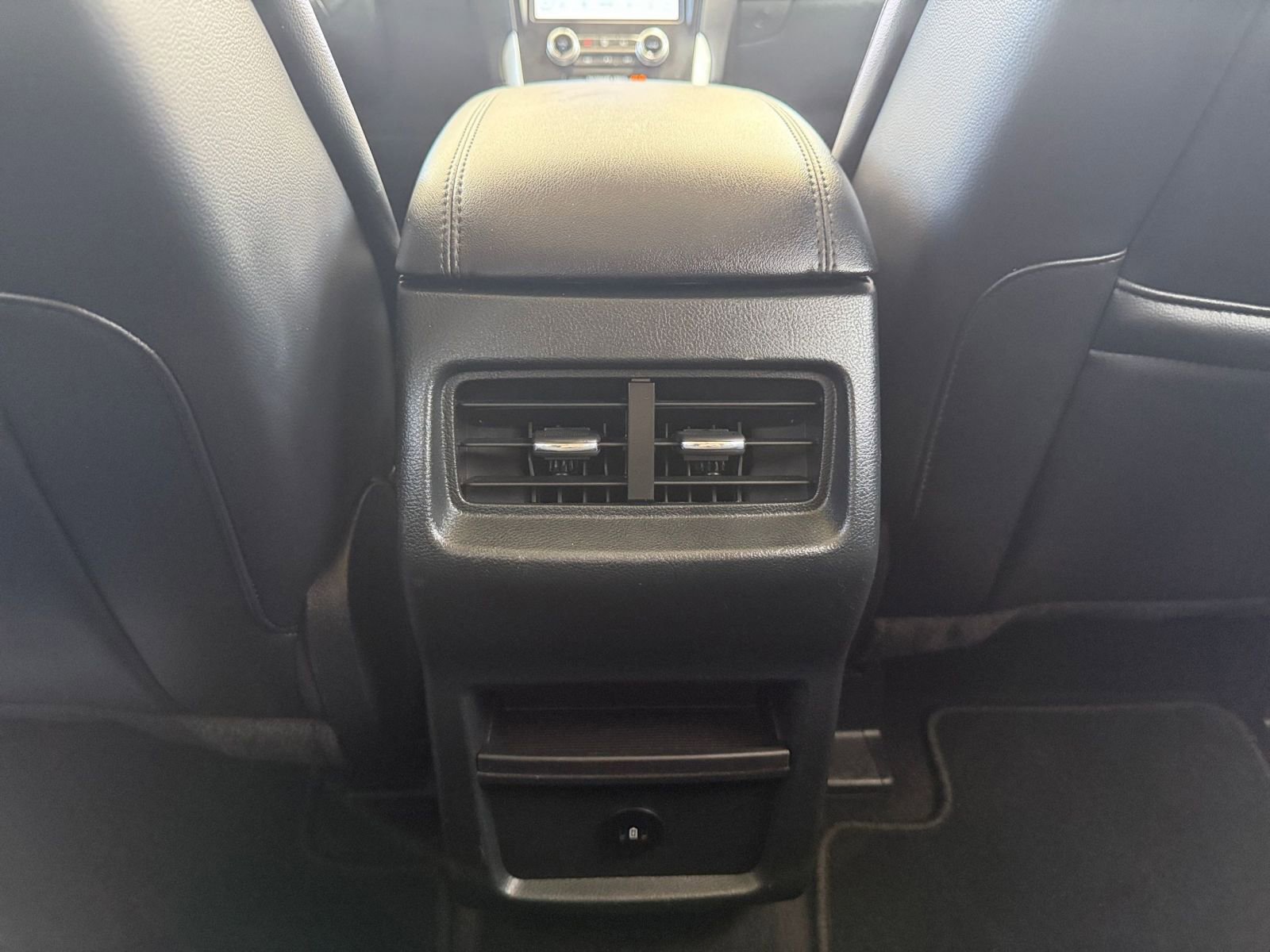 Thumbnail: 2024 Ford Edge - 24
