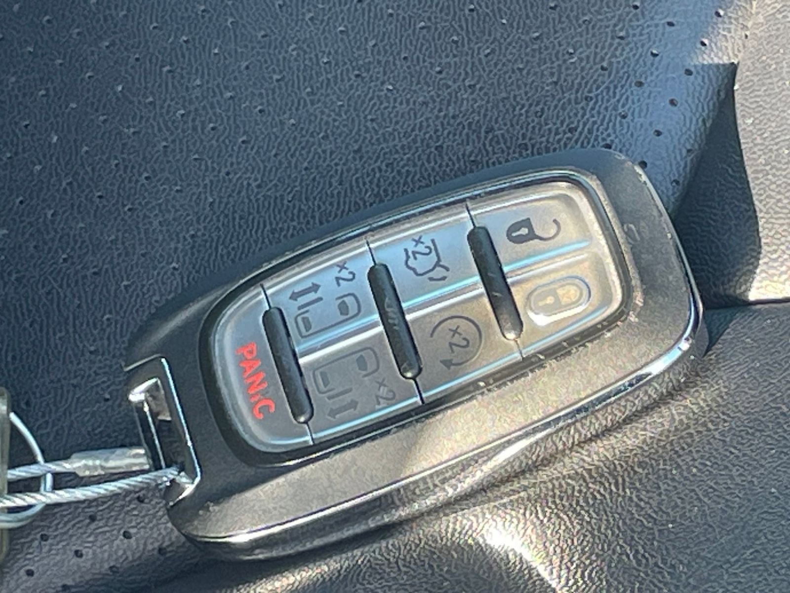 Thumbnail: 2025 Chrysler Pacifica - 28