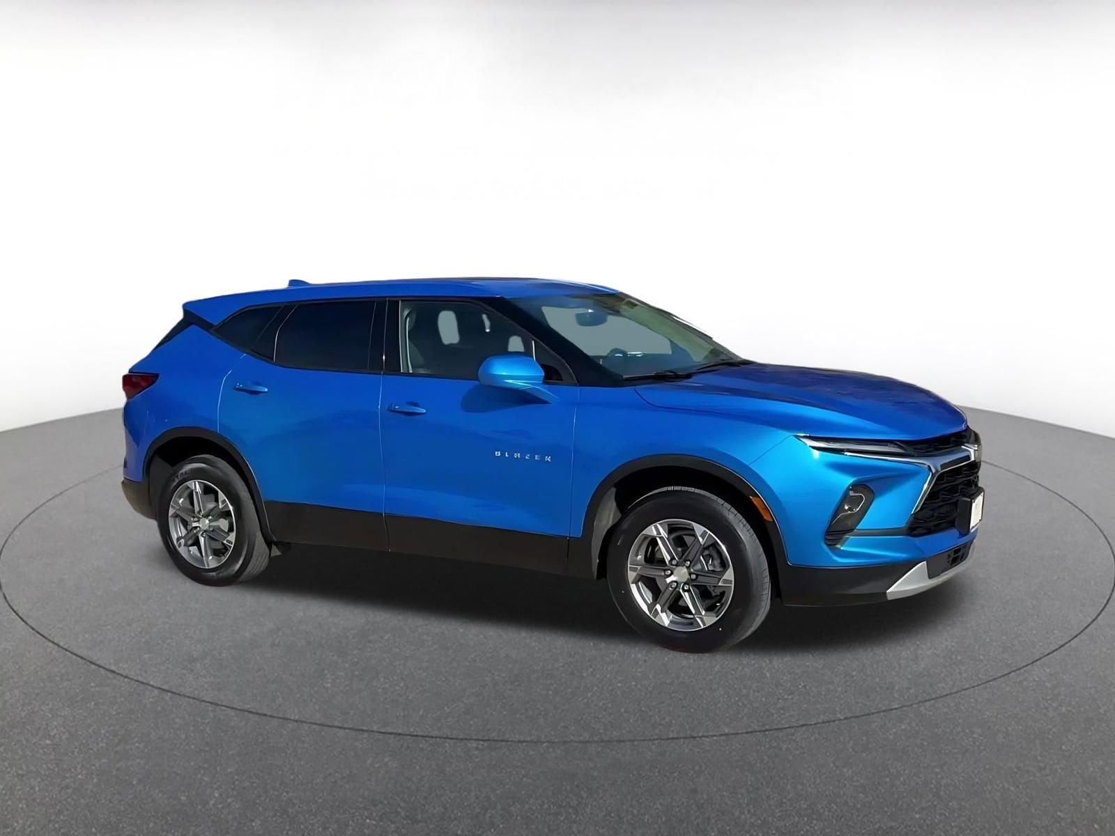 Thumbnail: 2025 Chevrolet Blazer - 2