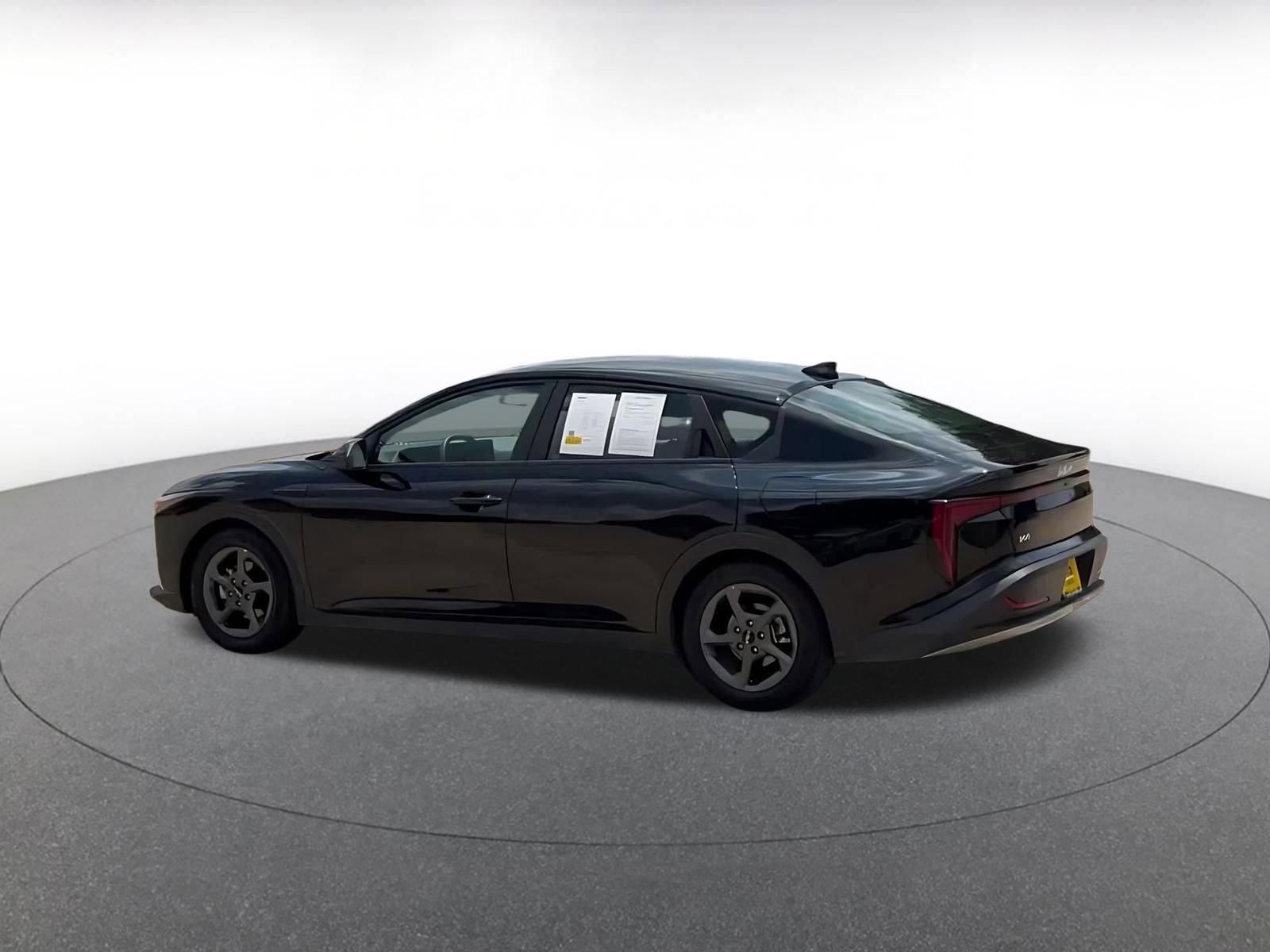 Thumbnail: 2025 Kia K4 - 10