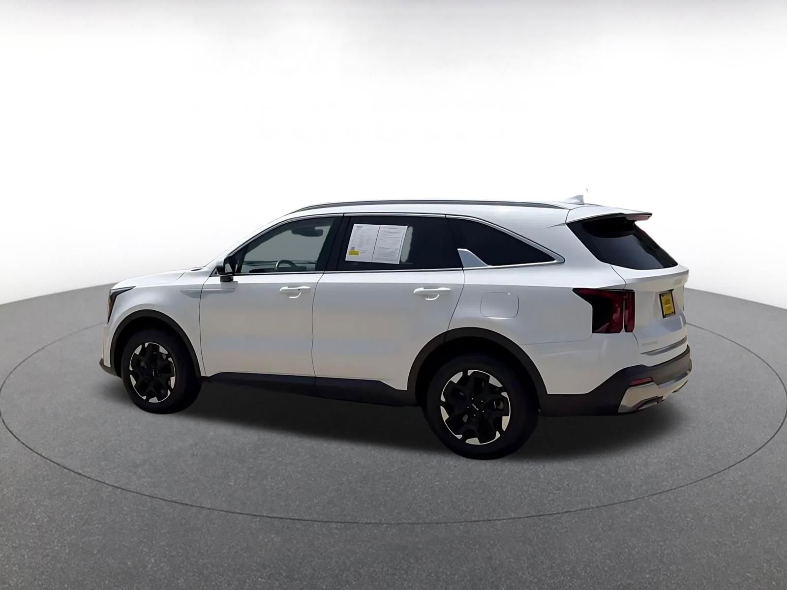 Thumbnail: 2024 Kia Sorento - 10