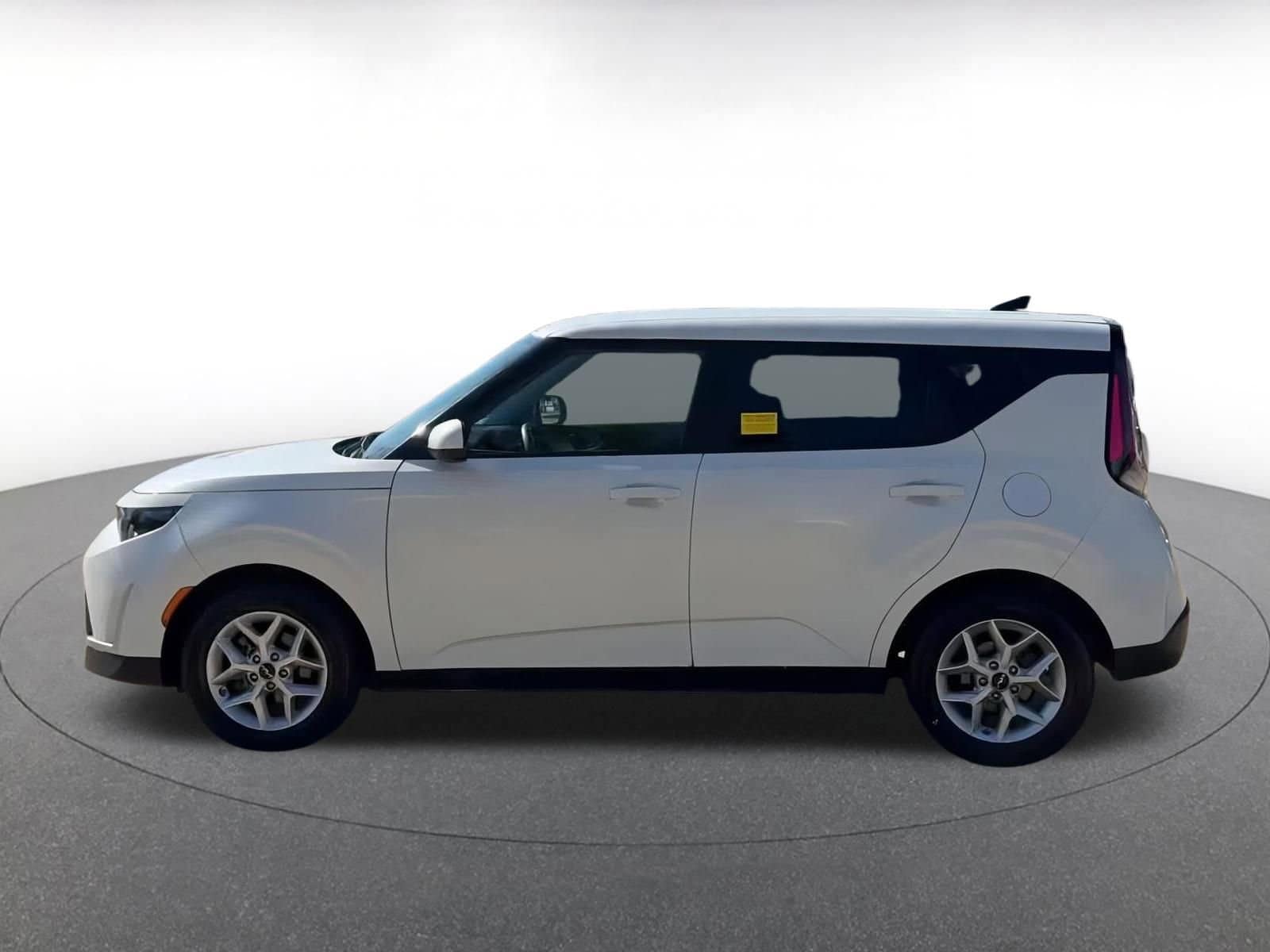 Thumbnail: 2024 Kia Soul - 9