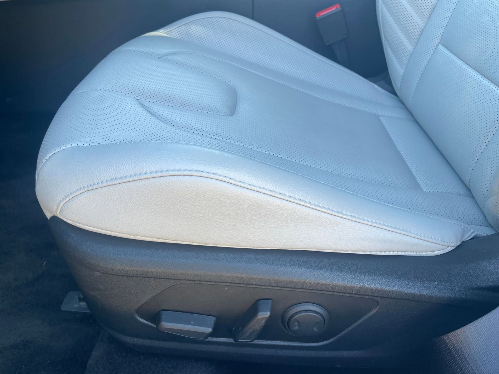 Thumbnail: 2025 Hyundai Elantra - 24