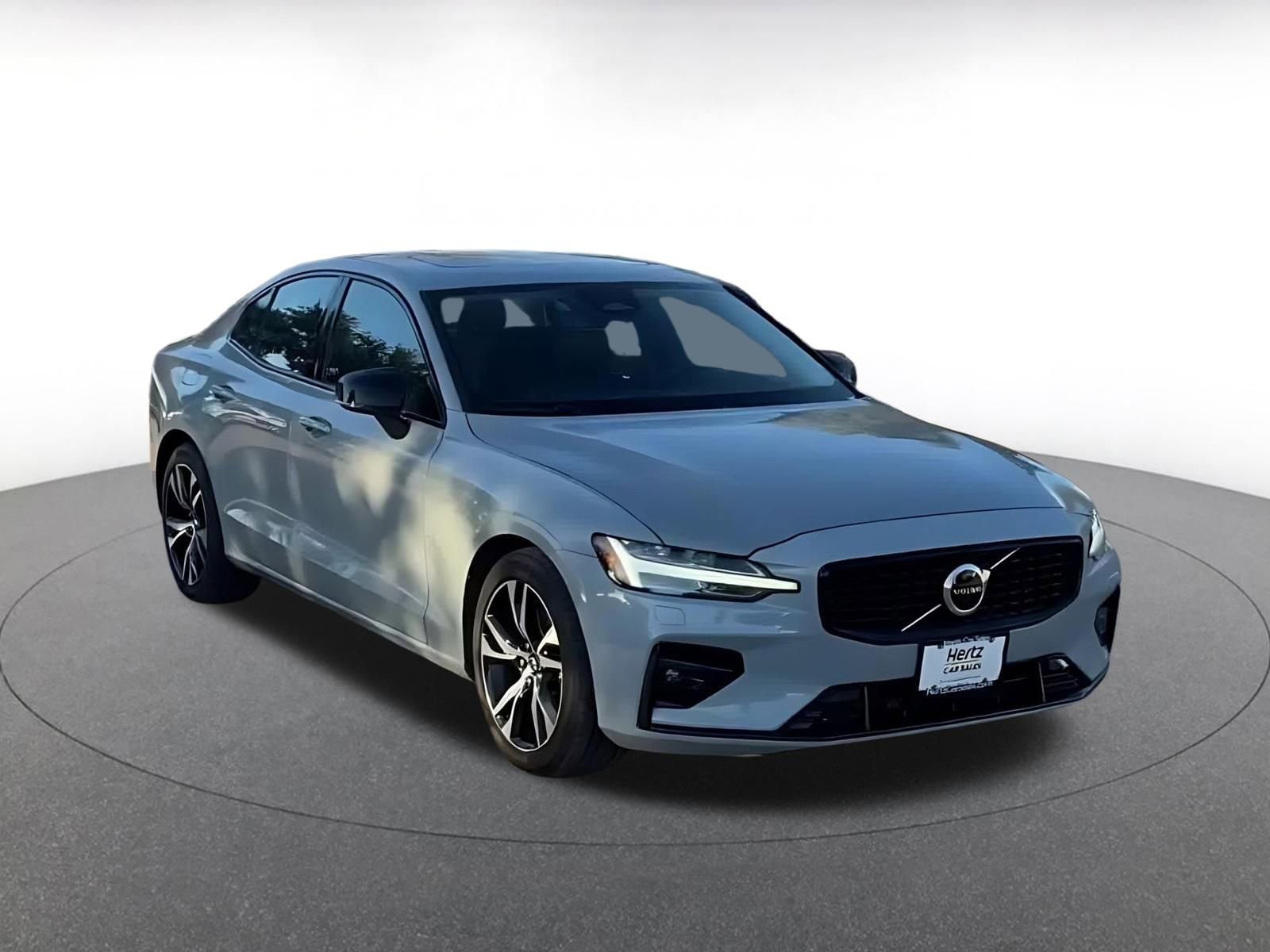 Thumbnail: 2025 Volvo S60 - 3