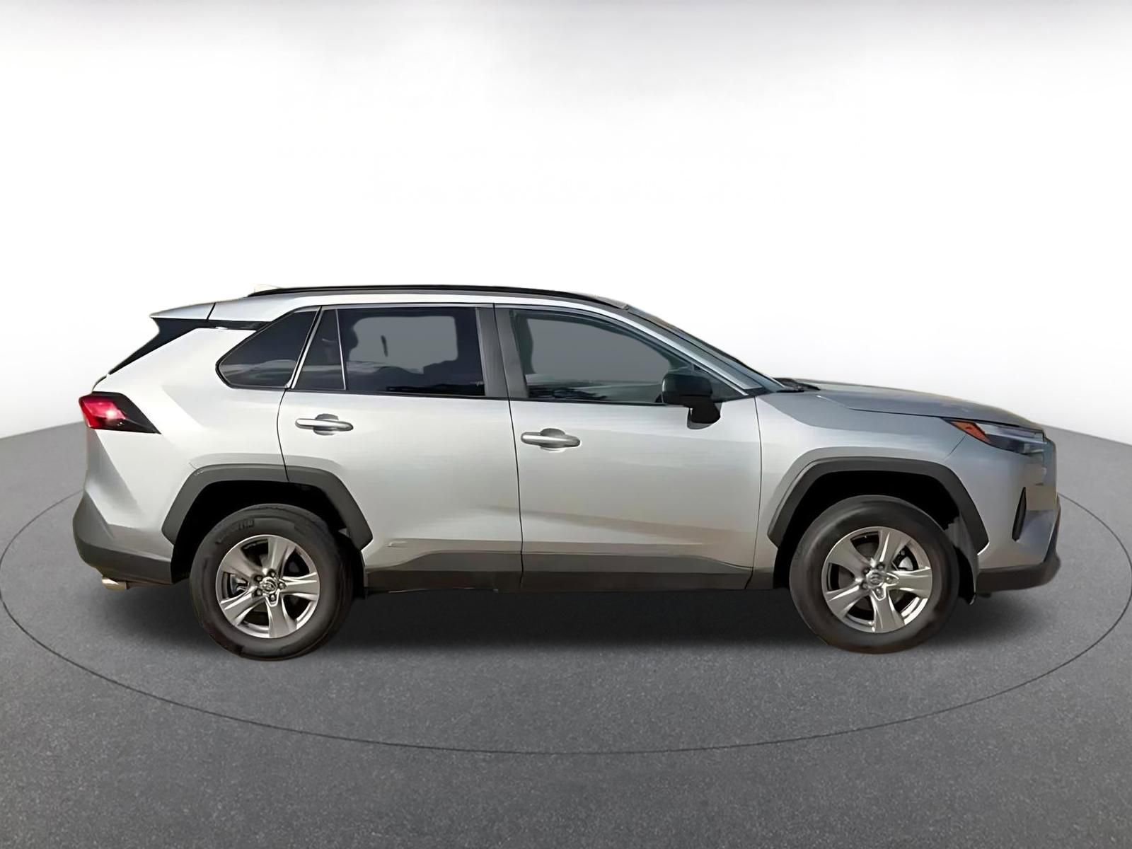 Thumbnail: 2025 Toyota RAV4 - 15