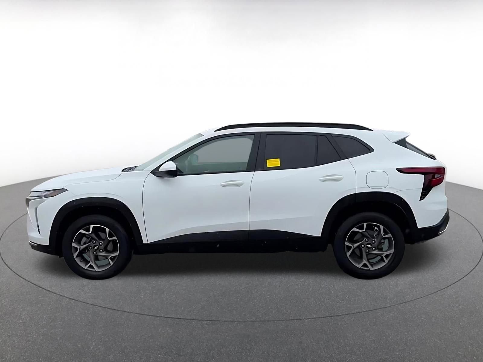 Thumbnail: 2025 Chevrolet Trax - 9