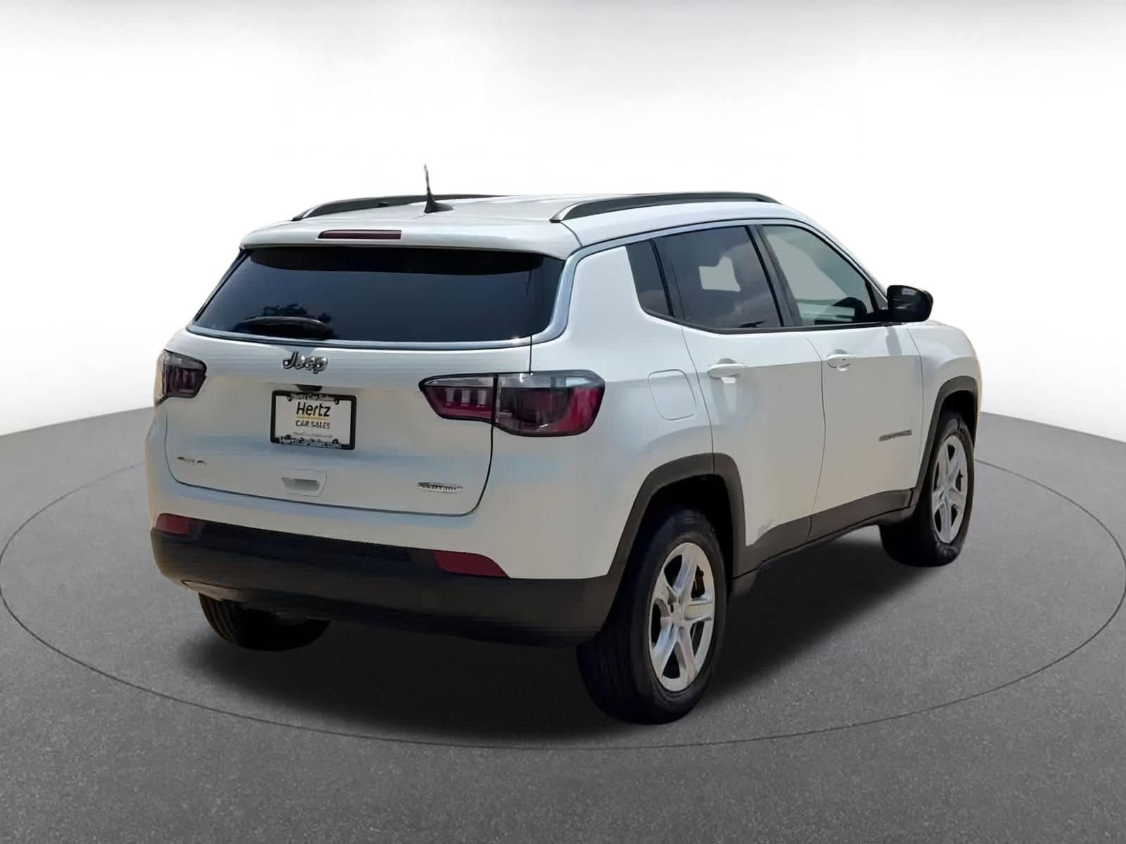 Thumbnail: 2023 Jeep Compass - 14