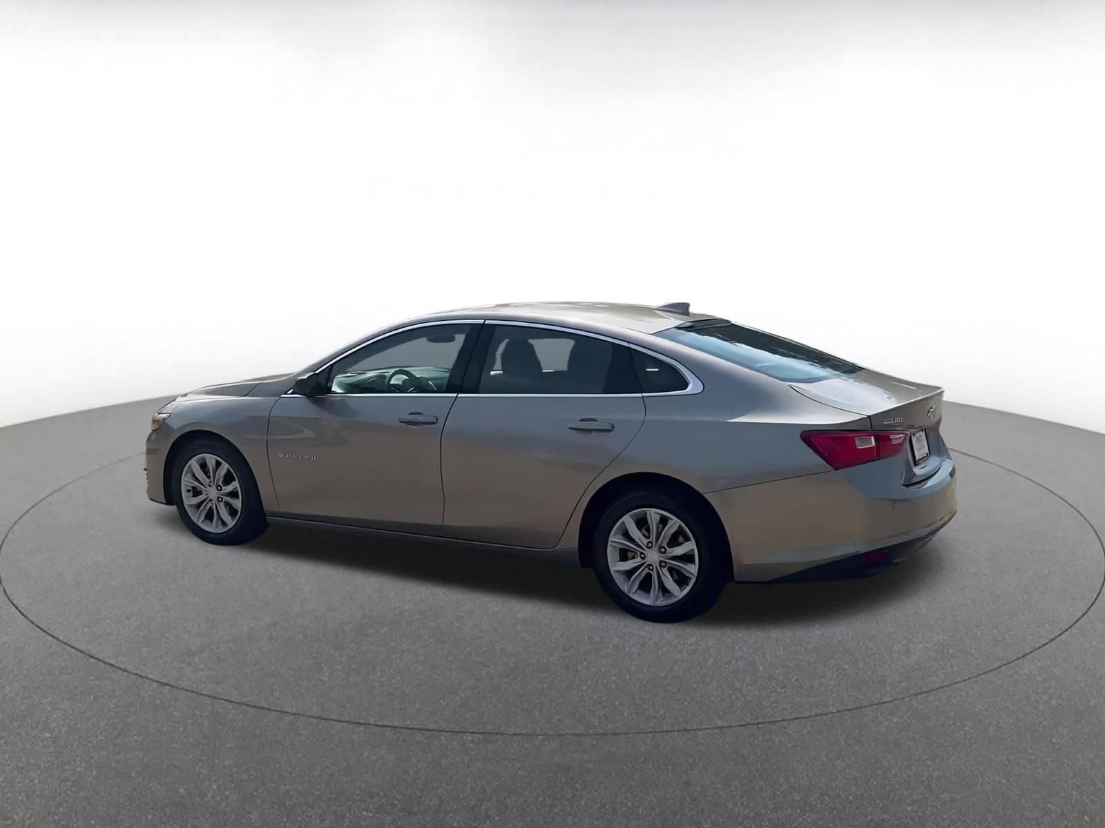 Thumbnail: 2024 Chevrolet Malibu - 10