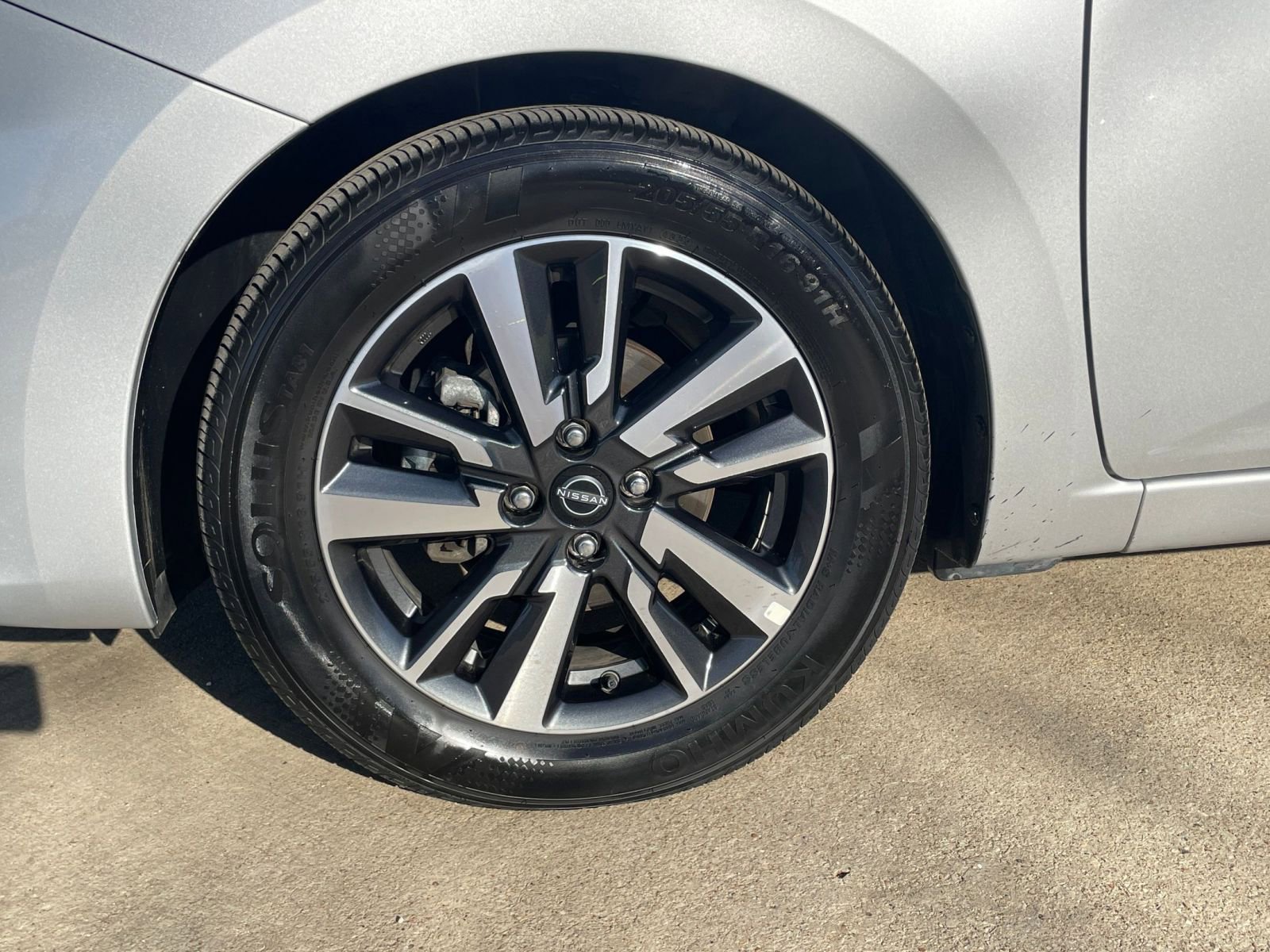 Thumbnail: 2025 Nissan Versa - 33