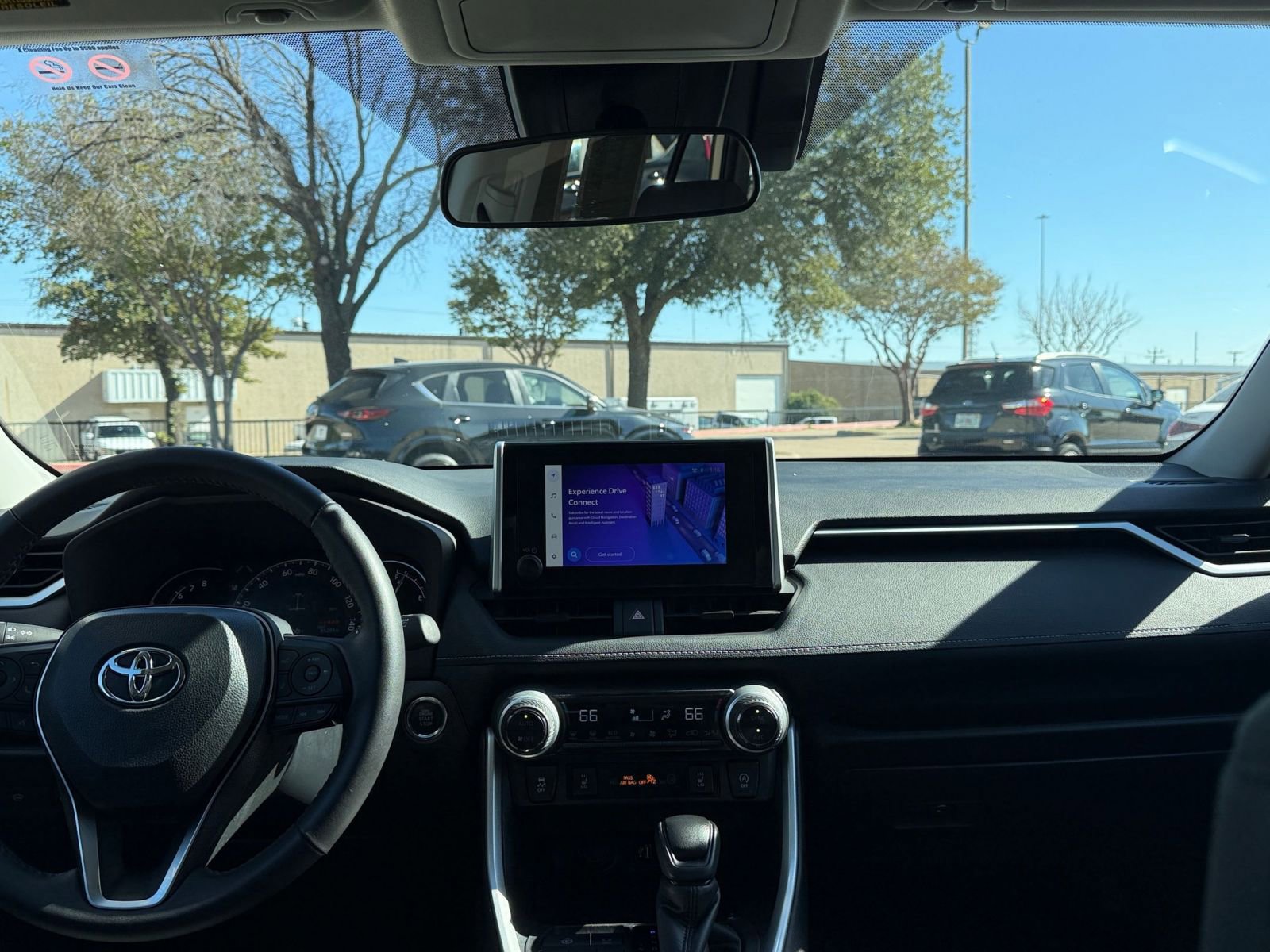 Thumbnail: 2024 Toyota RAV4 - 33