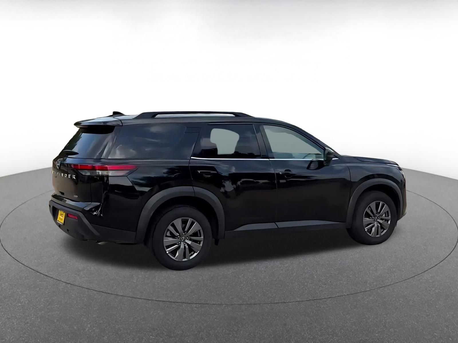 Thumbnail: 2025 Nissan Pathfinder - 14