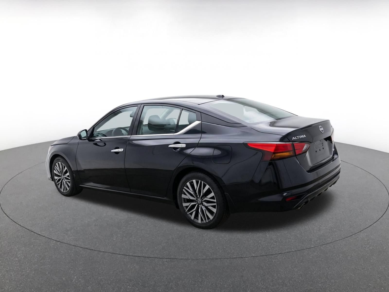 Thumbnail: 2025 Nissan Altima - 7