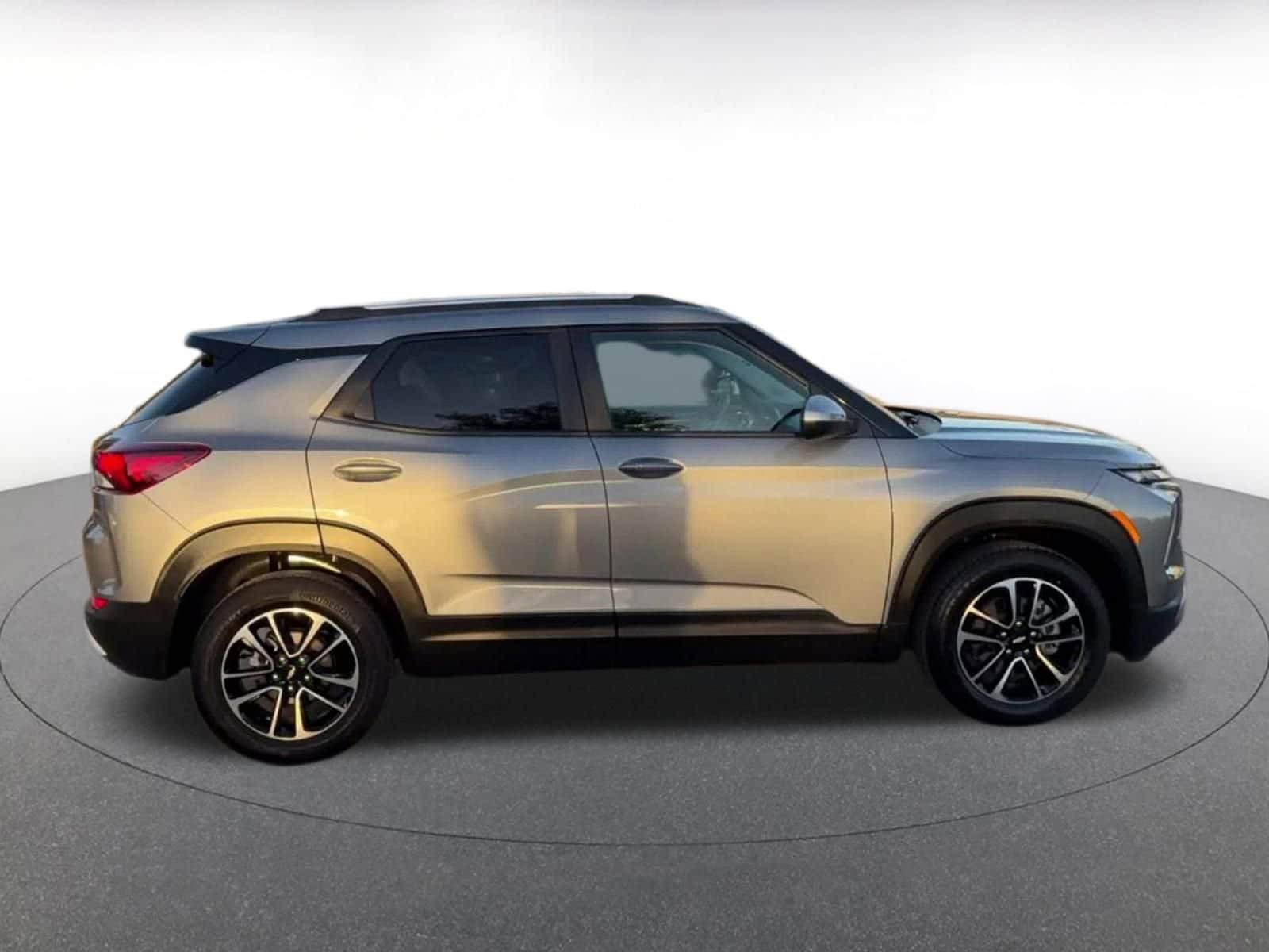 Thumbnail: 2025 Chevrolet TrailBlazer - 16