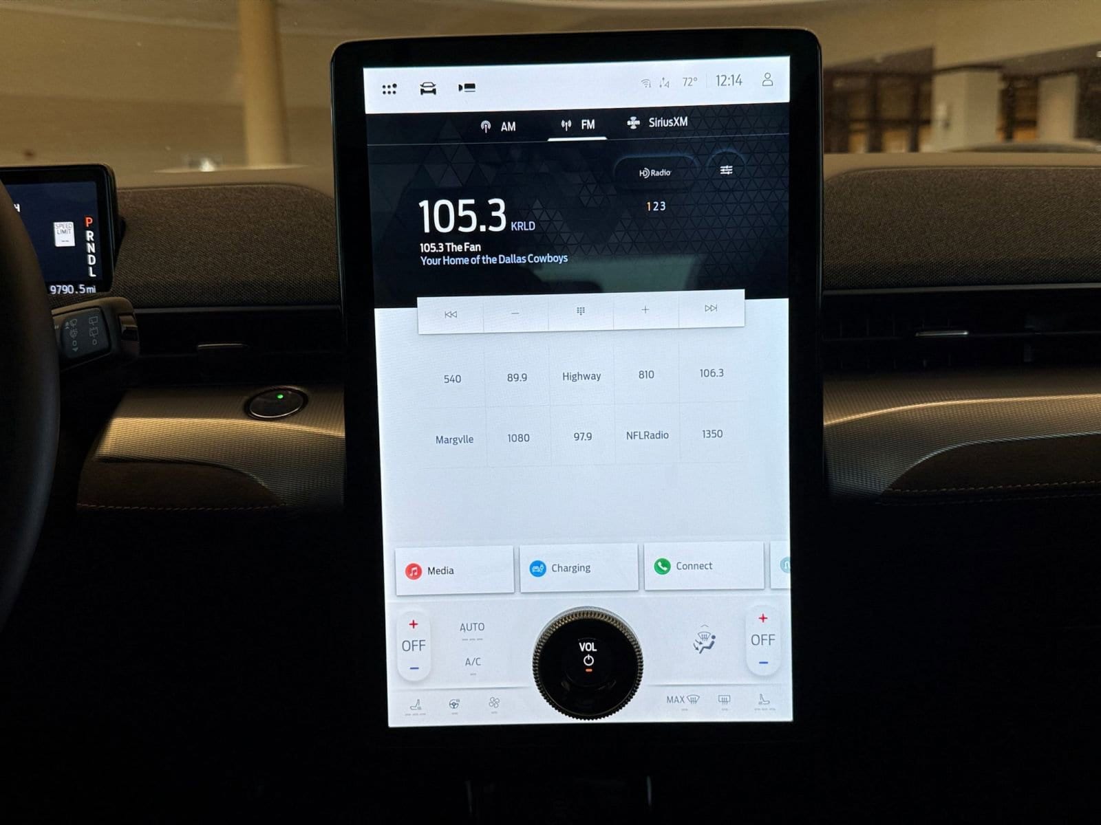 Thumbnail: 2023 Ford Mustang Mach-E - 27