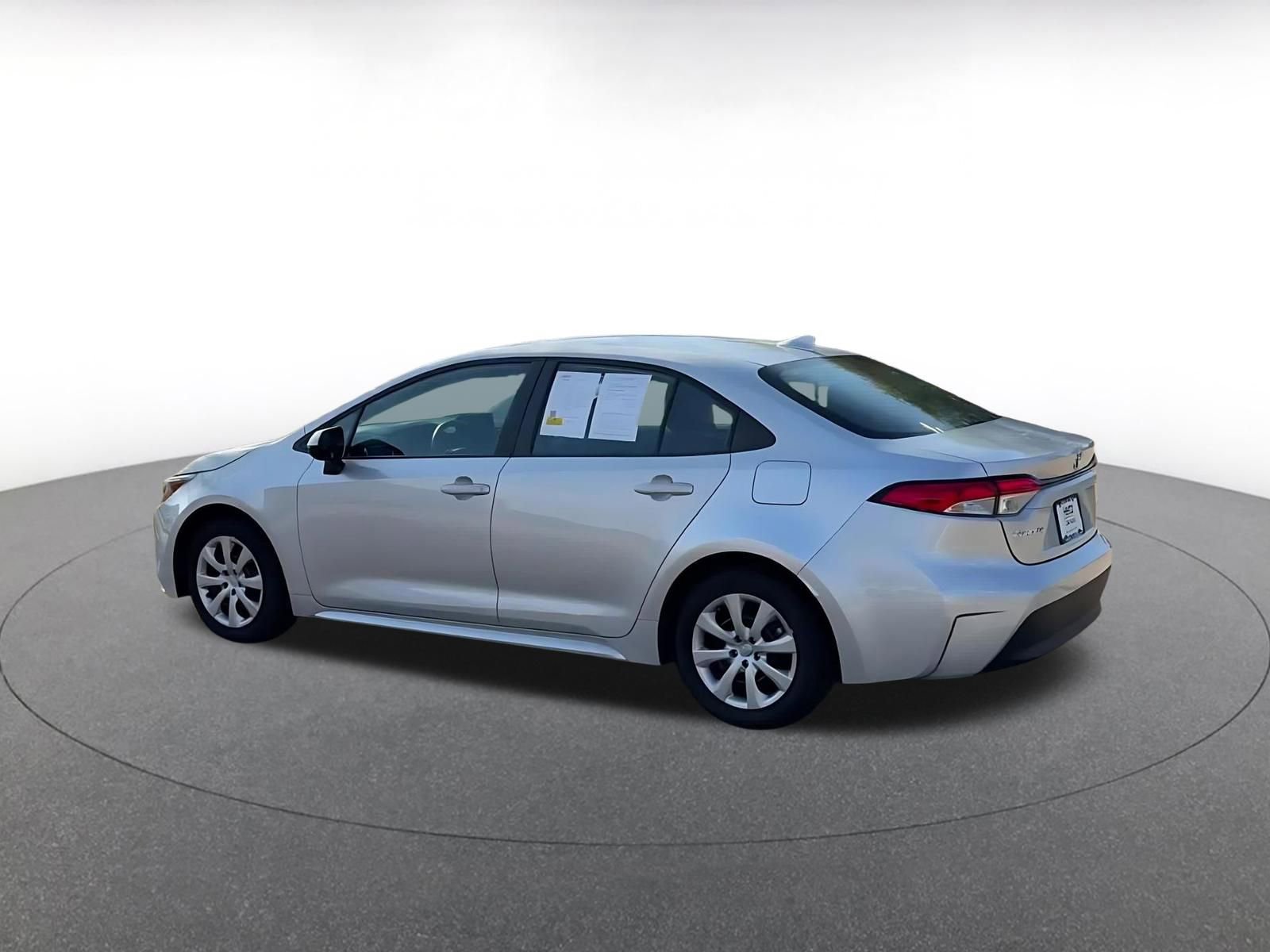 Thumbnail: 2025 Toyota Corolla - 10