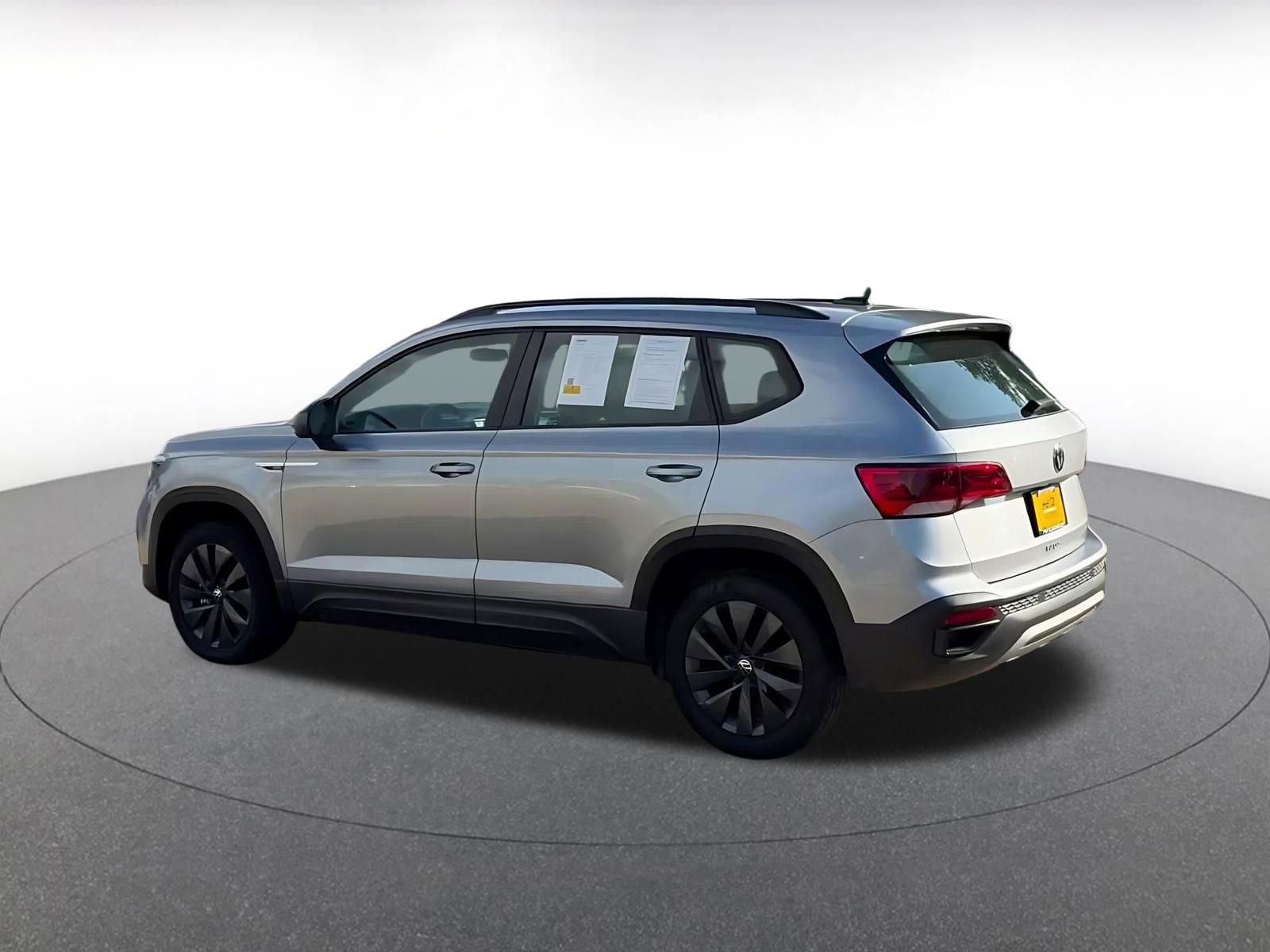 Thumbnail: 2024 Volkswagen Taos - 10