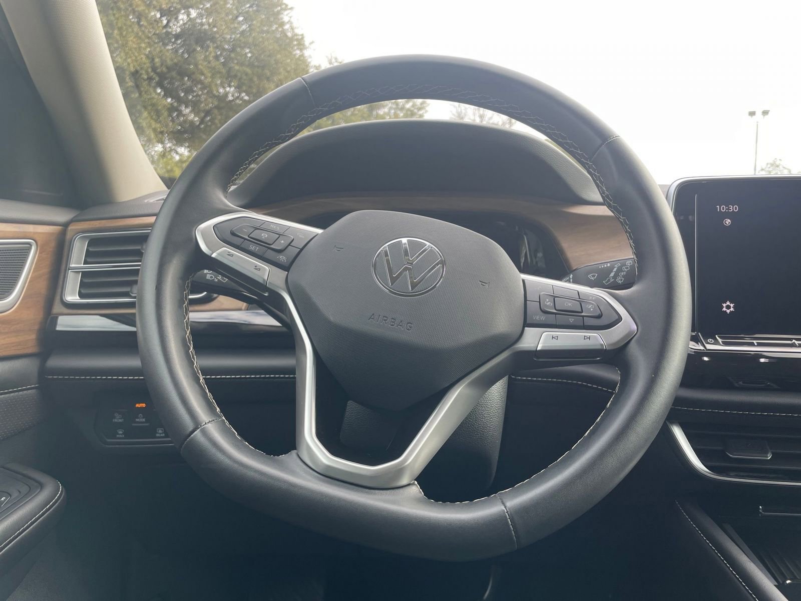 Thumbnail: 2025 Volkswagen Atlas - 30