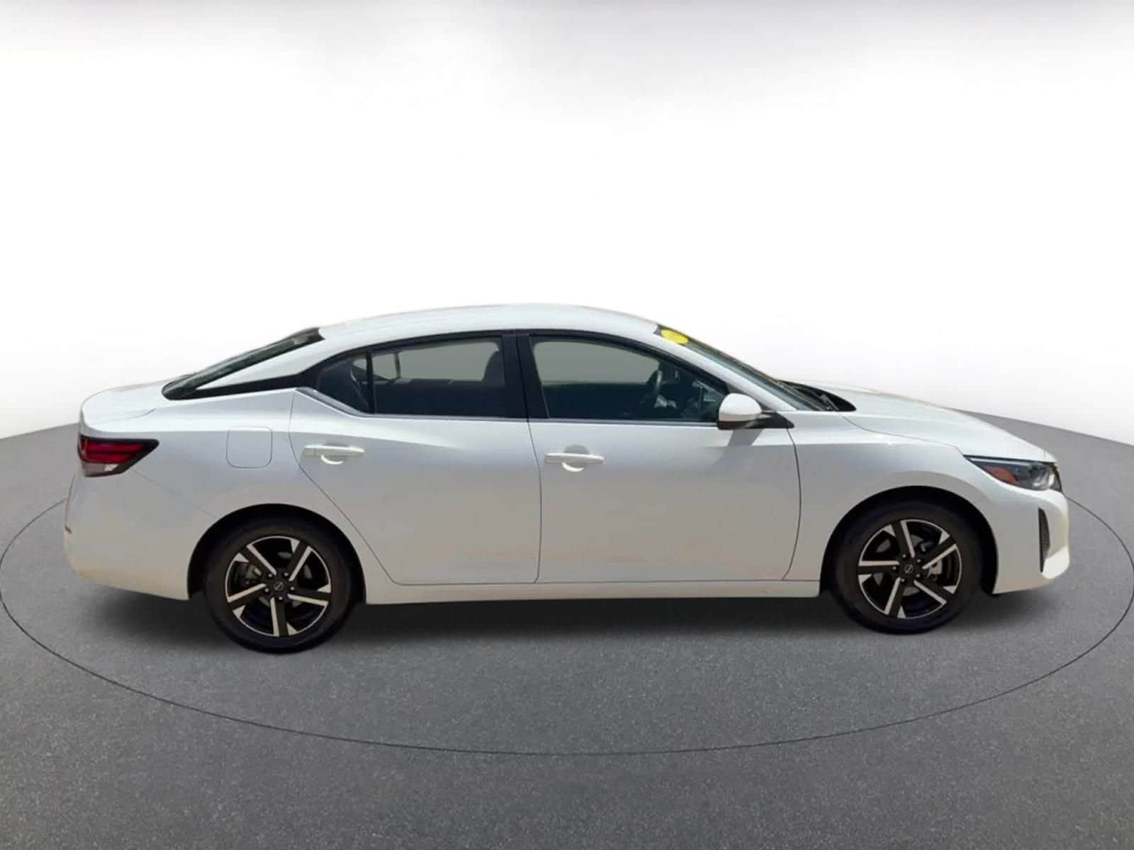 Thumbnail: 2024 Nissan Sentra - 16