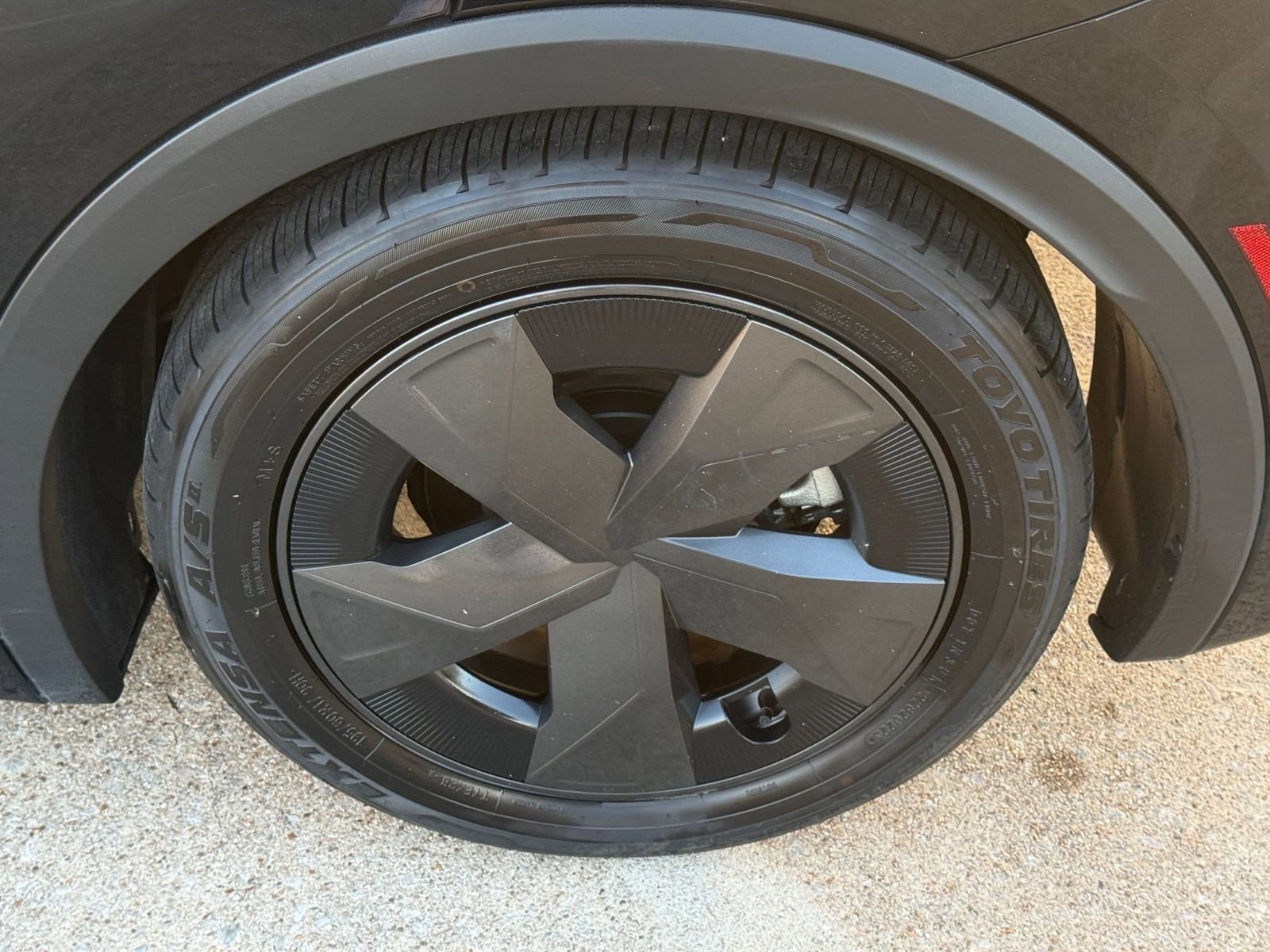 Thumbnail: 2025 Toyota Prius - 30