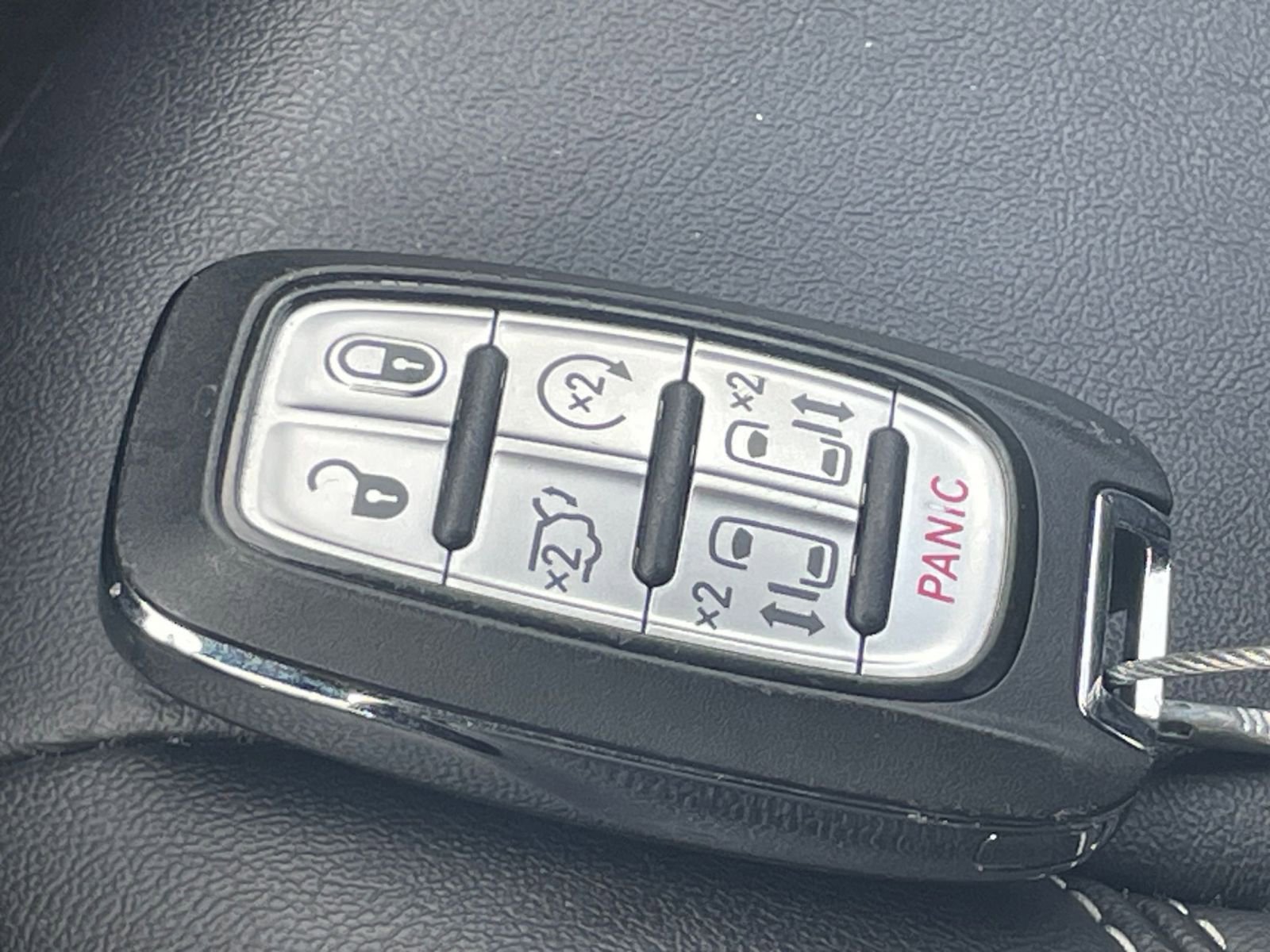 Thumbnail: 2025 Chrysler Pacifica - 21