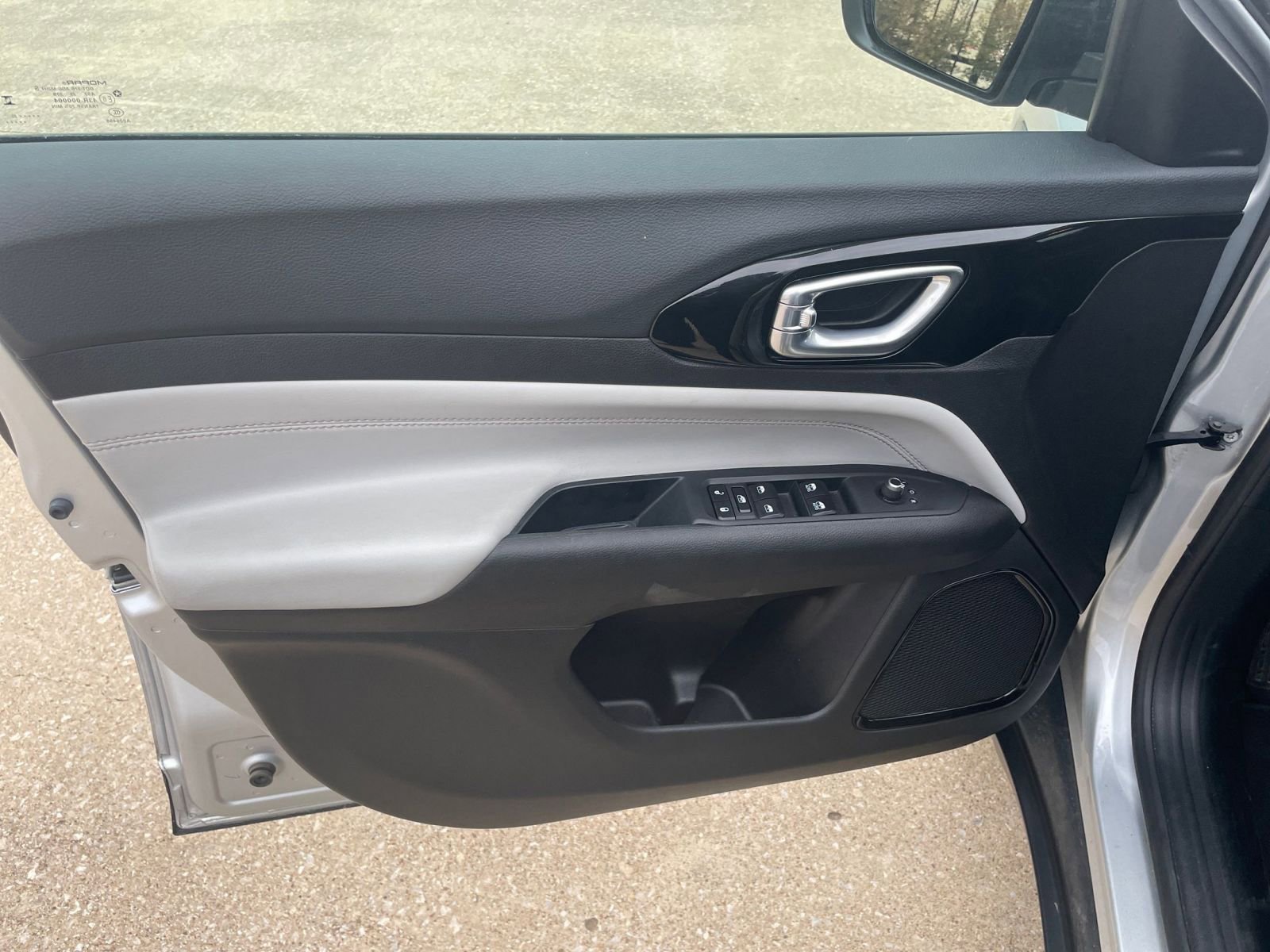 Thumbnail: 2025 Jeep Compass - 18