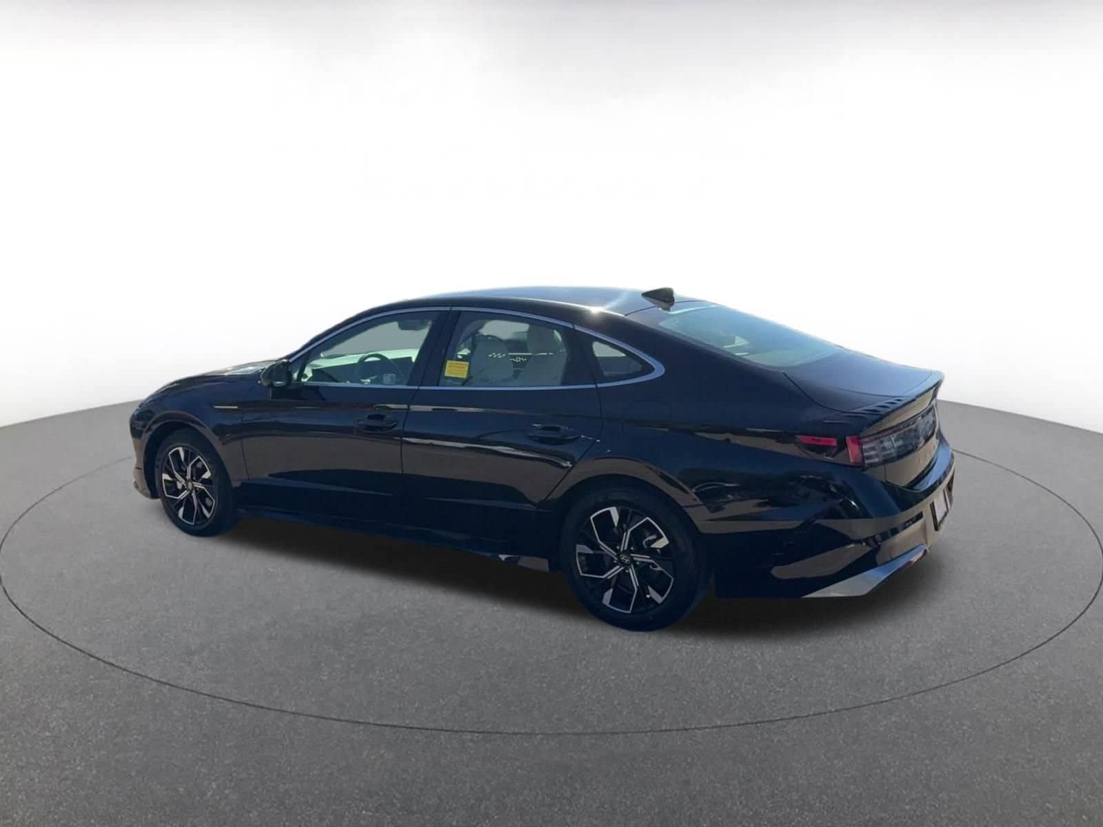 Thumbnail: 2025 Hyundai Sonata - 10