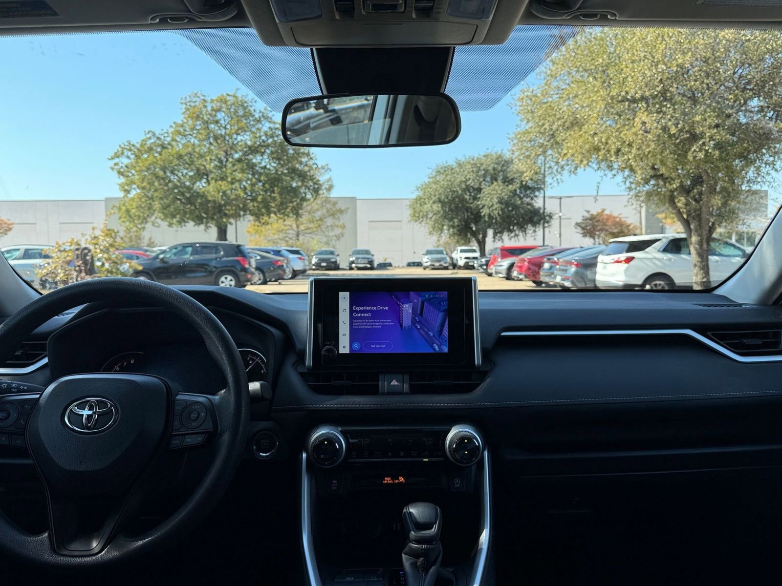 Thumbnail: 2025 Toyota RAV4 - 33