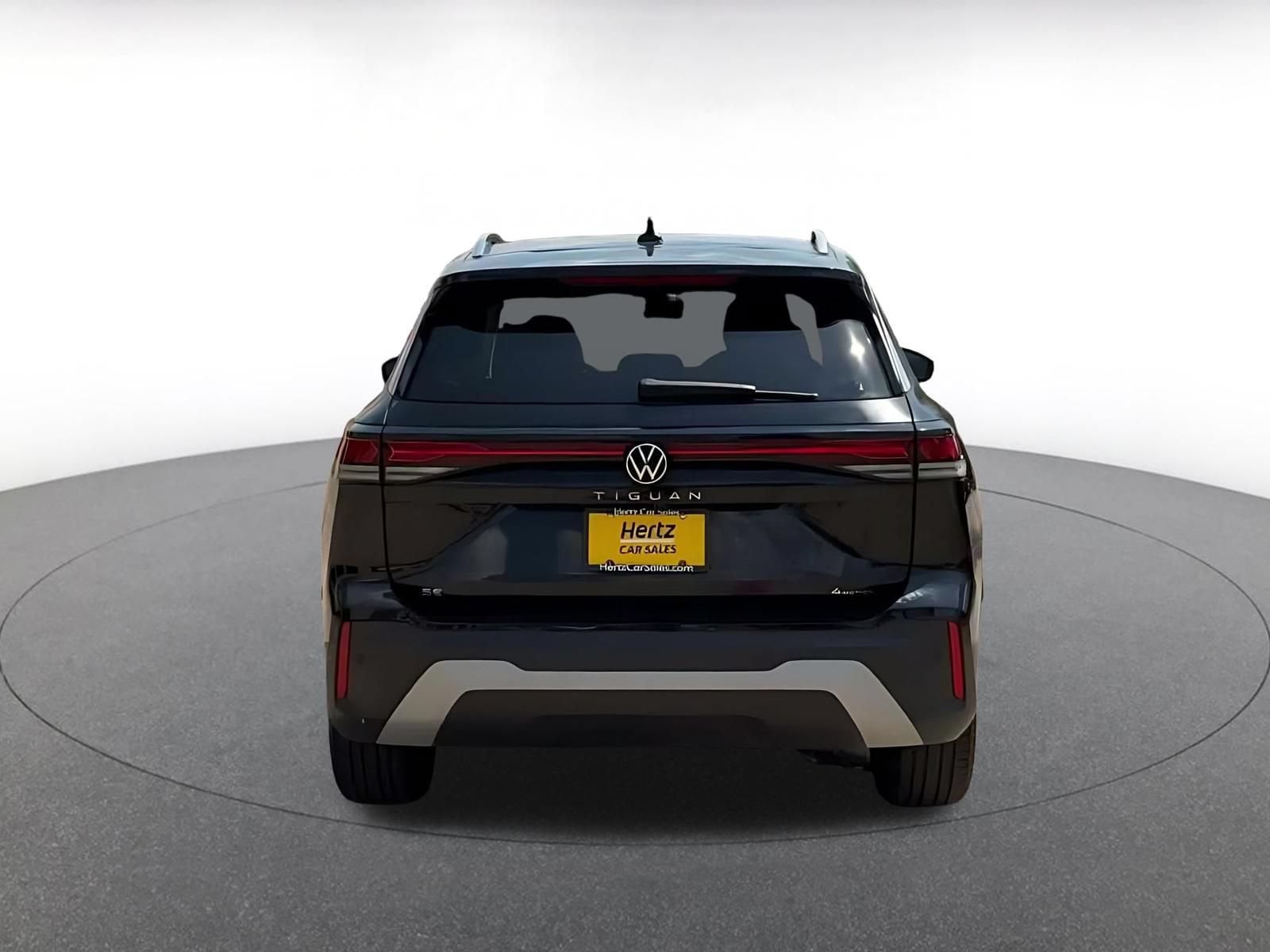 Thumbnail: 2026 Volkswagen Tiguan - 12