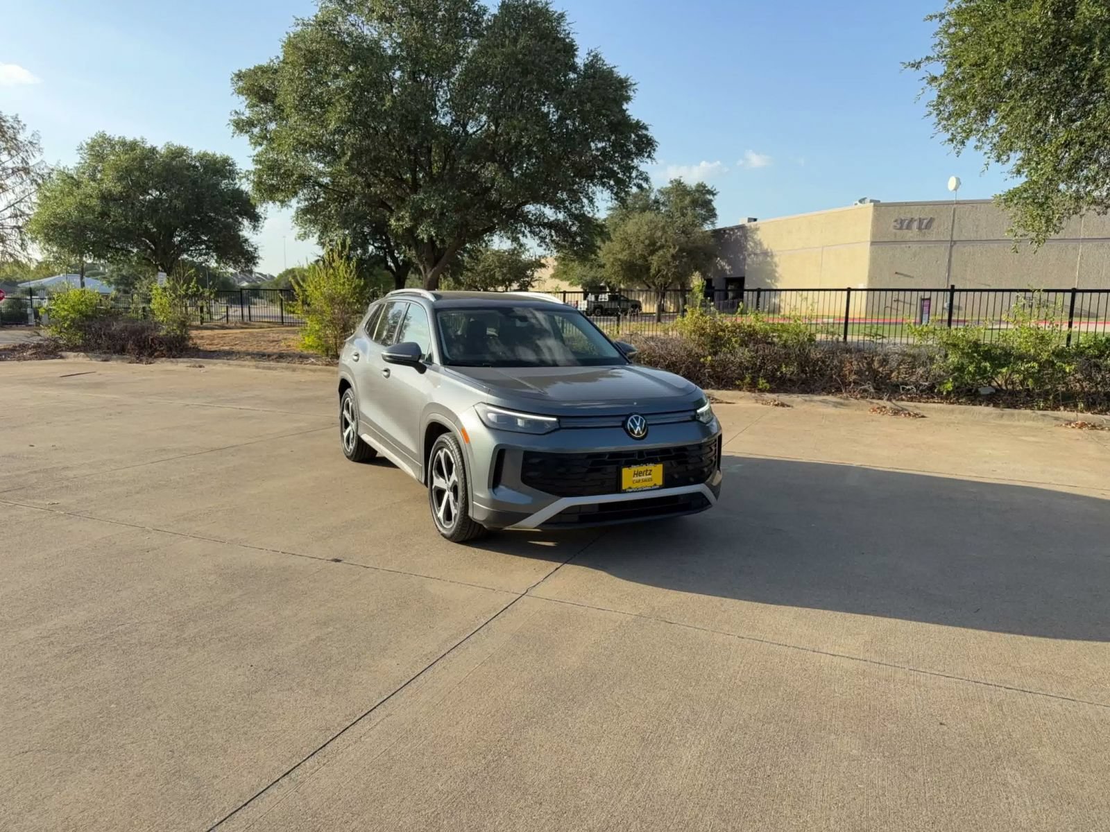 Thumbnail: 2026 Volkswagen Tiguan - 3