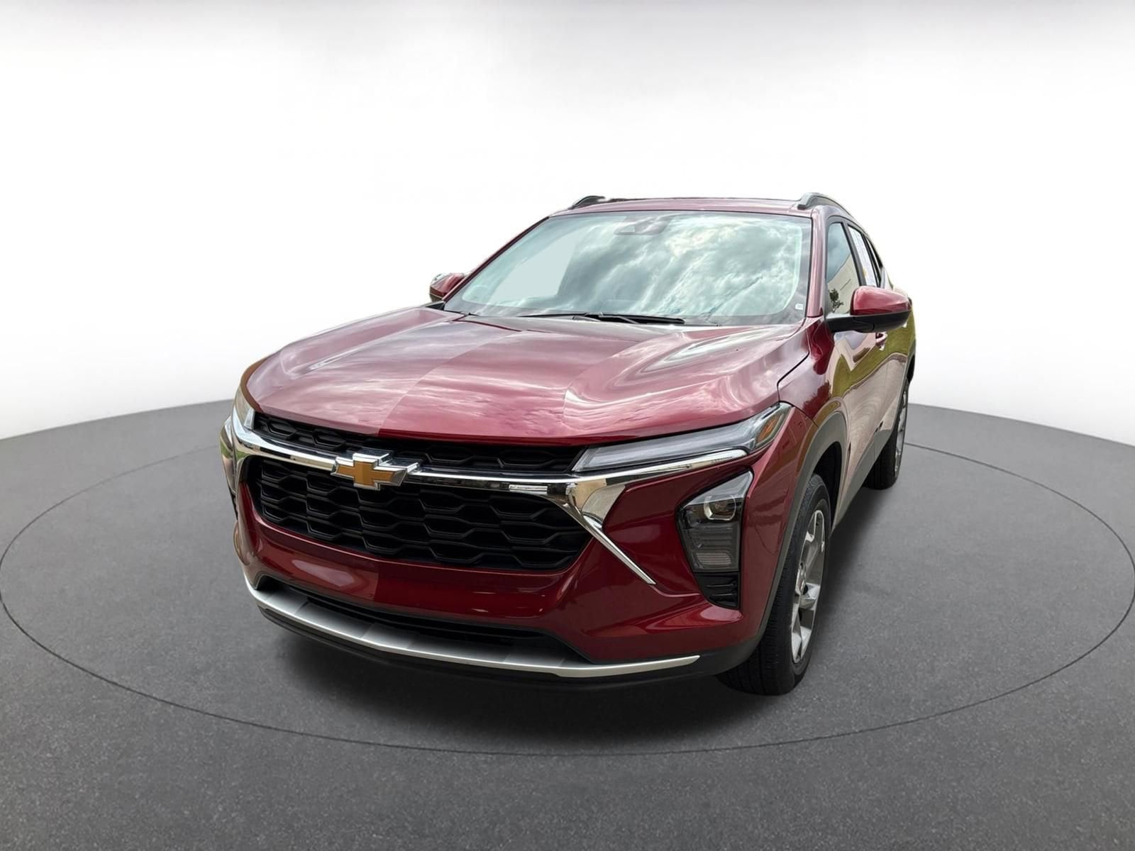 Thumbnail: 2025 Chevrolet Trax - 4