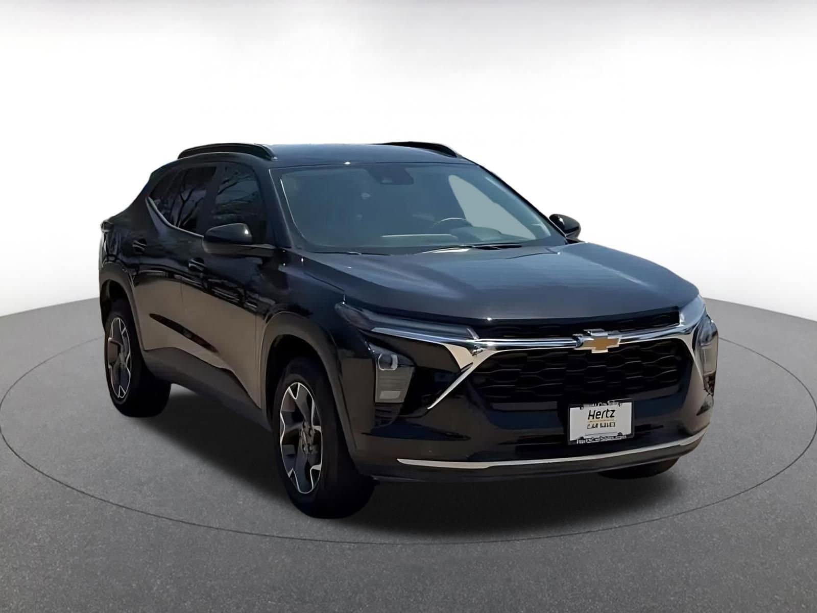 Thumbnail: 2025 Chevrolet Trax - 3