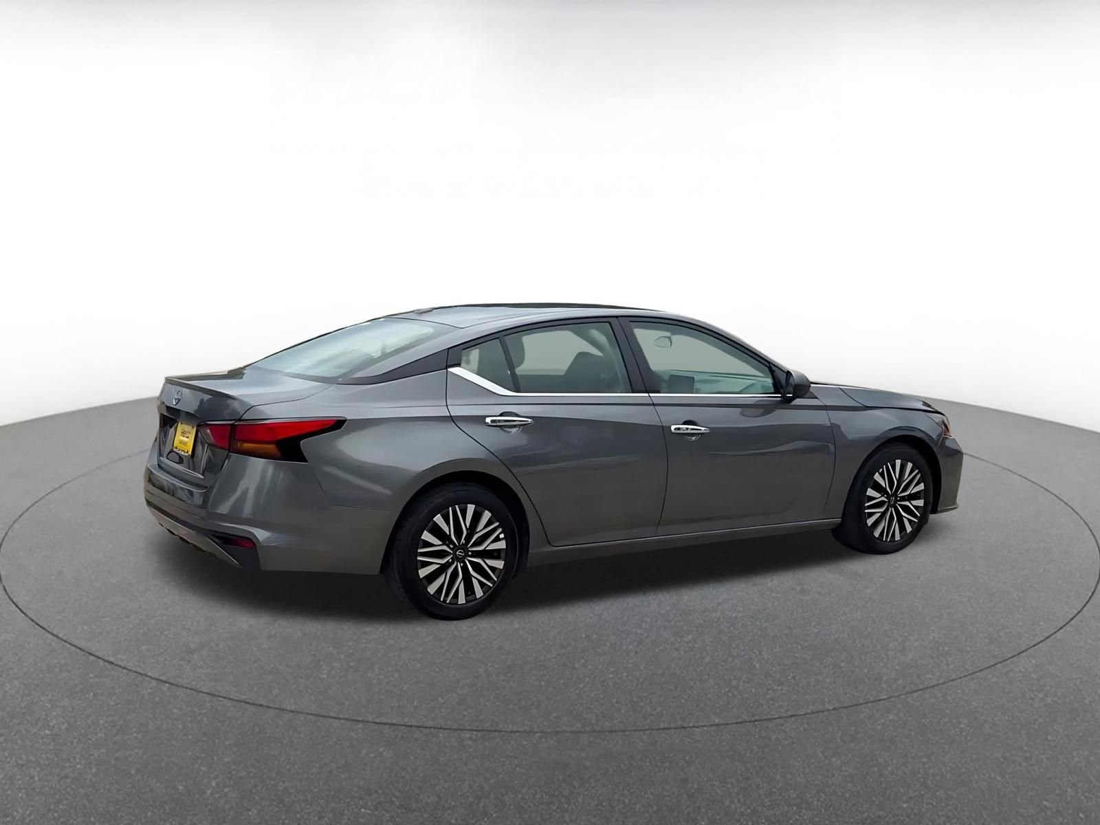 Thumbnail: 2025 Nissan Altima - 15