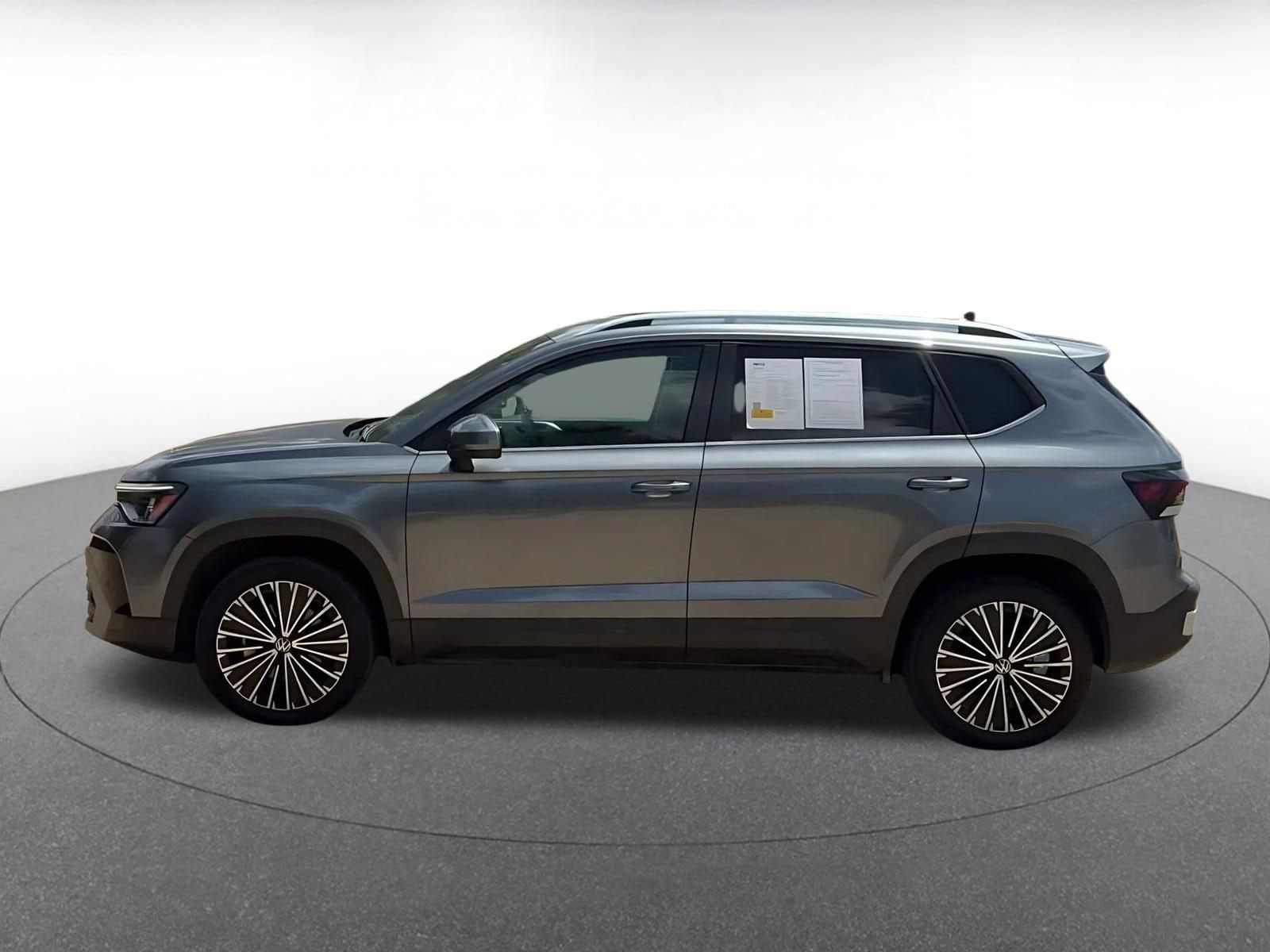 Thumbnail: 2025 Volkswagen Taos - 7