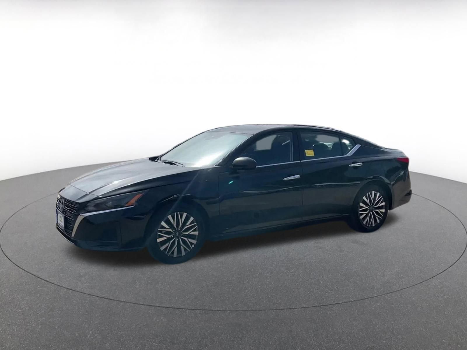 Thumbnail: 2025 Nissan Altima - 8