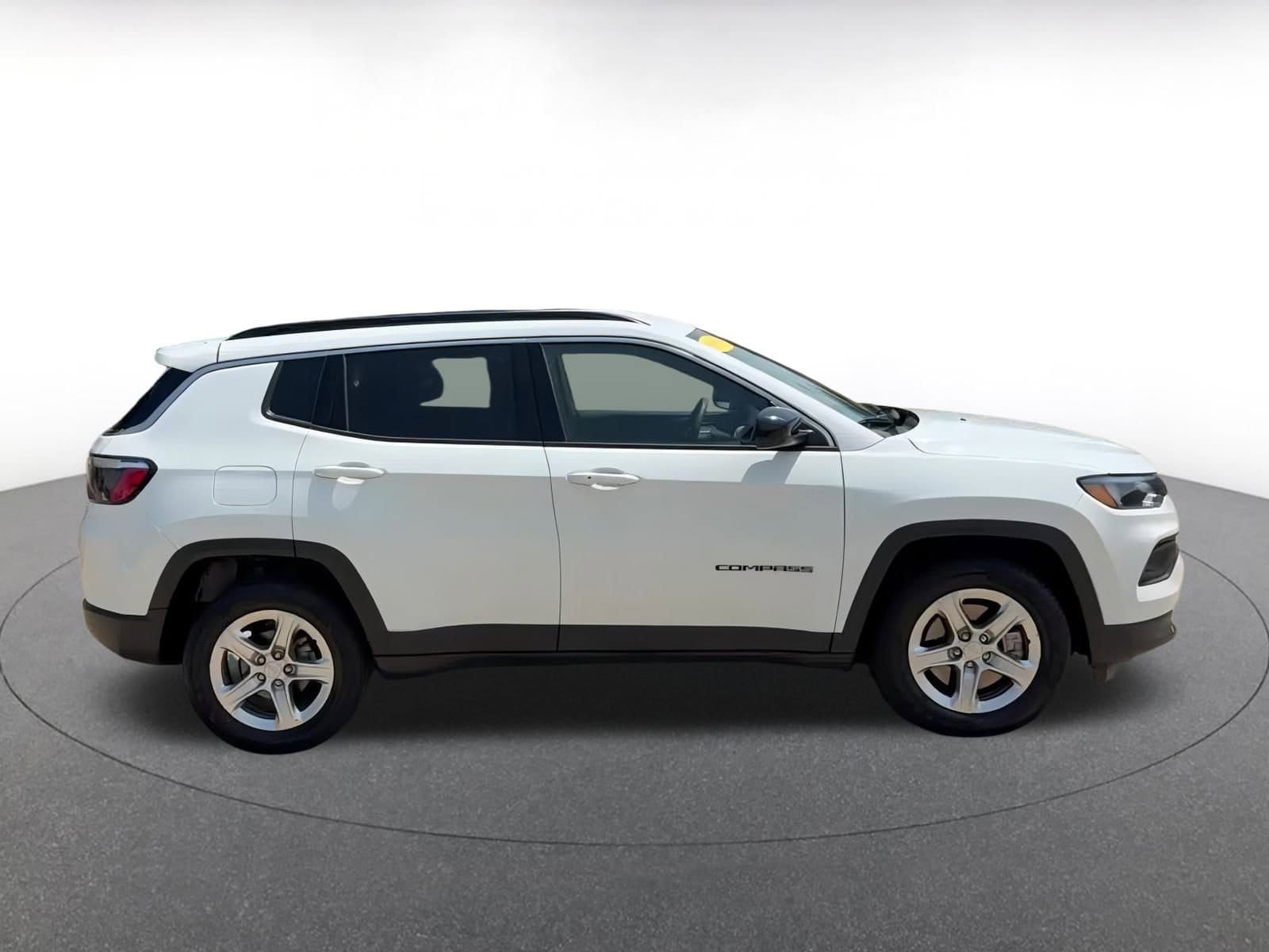 Thumbnail: 2023 Jeep Compass - 16