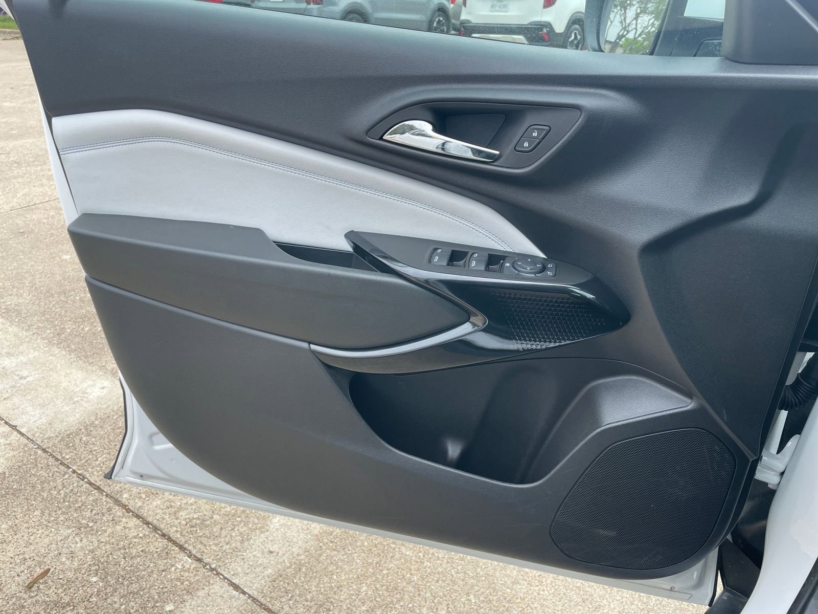 Thumbnail: 2025 Chevrolet Trax - 18