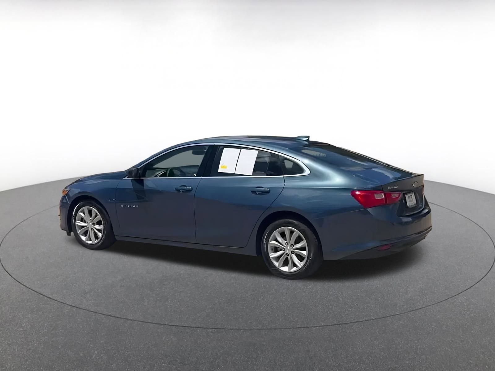 Thumbnail: 2024 Chevrolet Malibu - 10