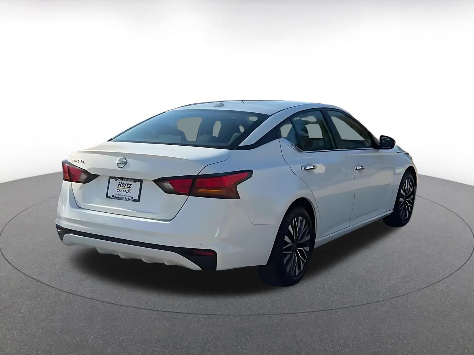 Thumbnail: 2025 Nissan Altima - 14