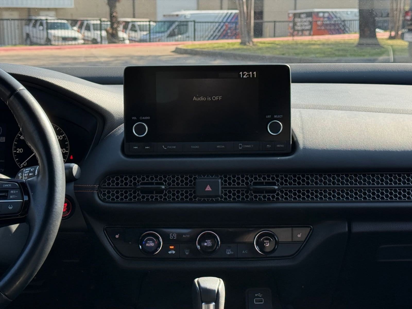 Thumbnail: 2025 Honda HR-V - 18