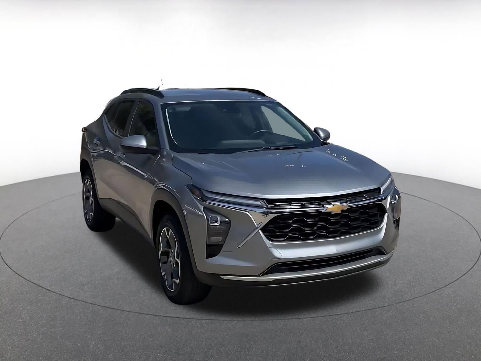 Thumbnail: 2025 Chevrolet Trax - 2