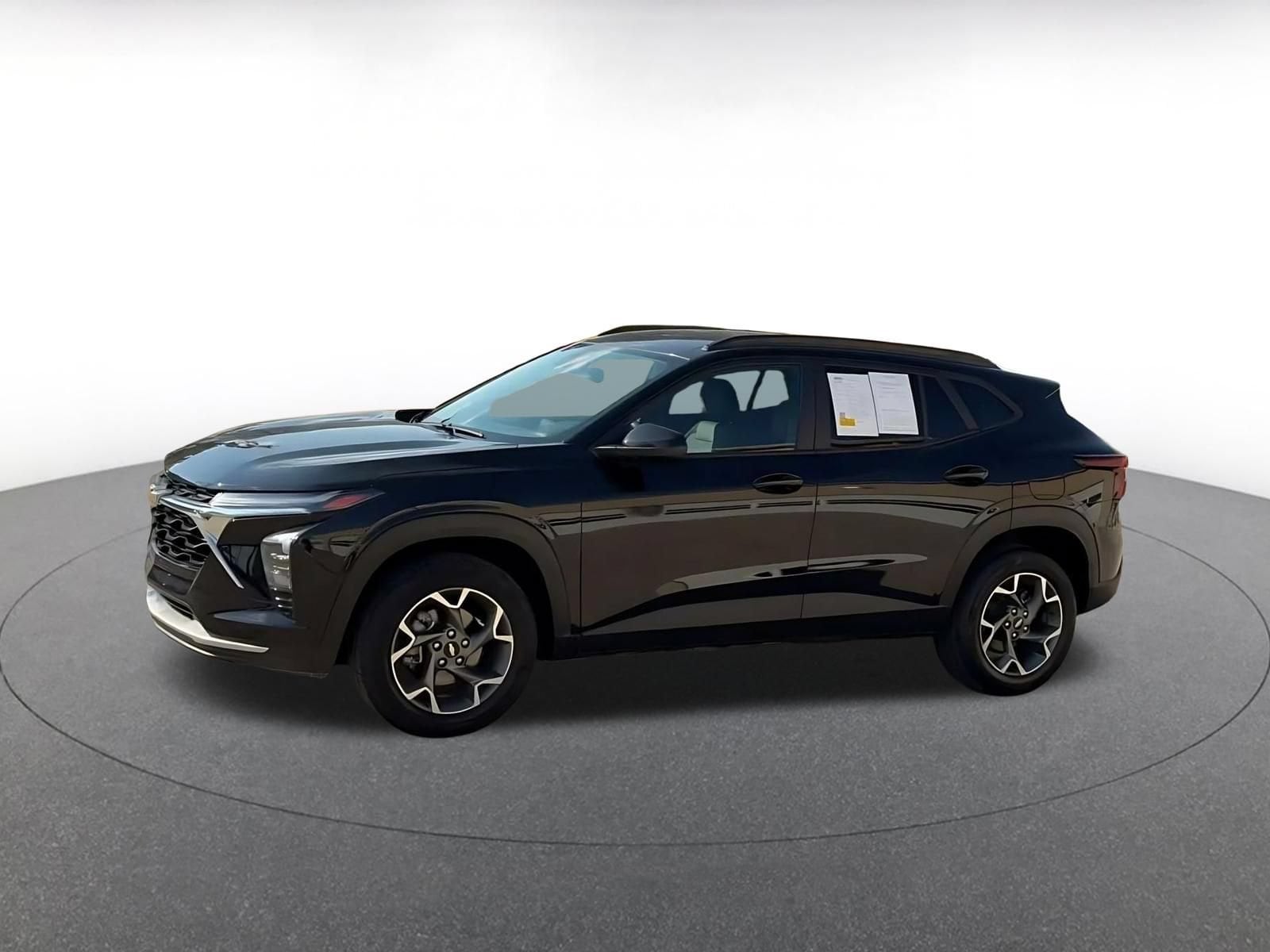 Thumbnail: 2025 Chevrolet Trax - 7