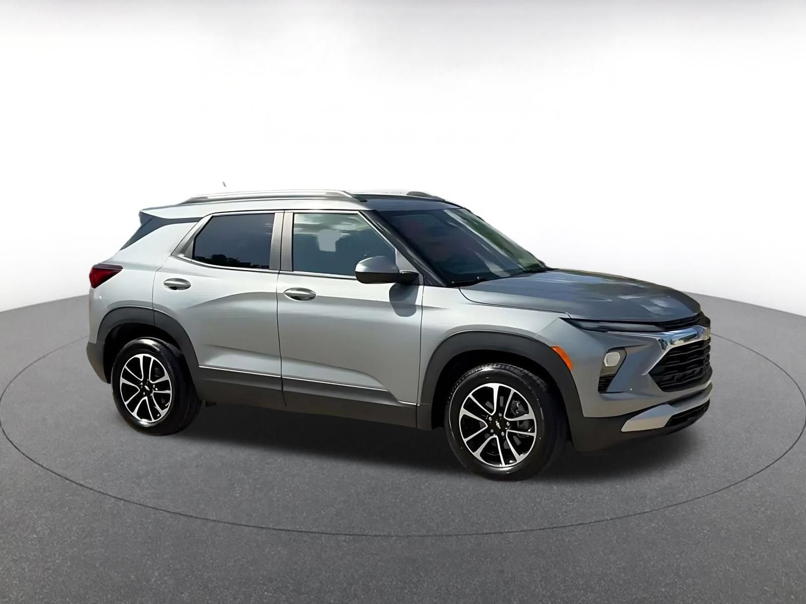Thumbnail: 2025 Chevrolet TrailBlazer - 2